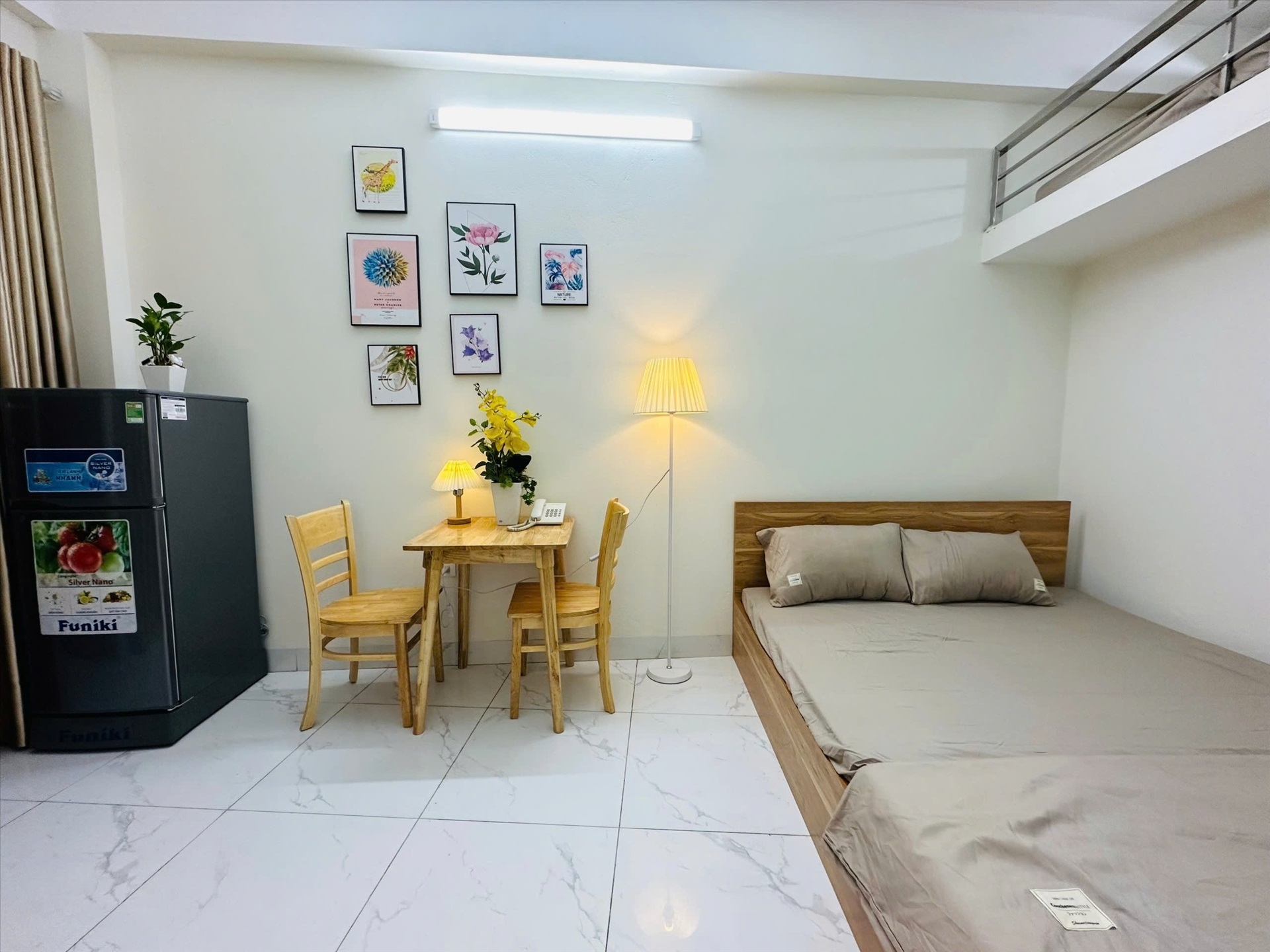 Phòng trọ Duplex 20m2 tại AV Homes Trần Thái Tông - Cầu Giấy - Phòng khách