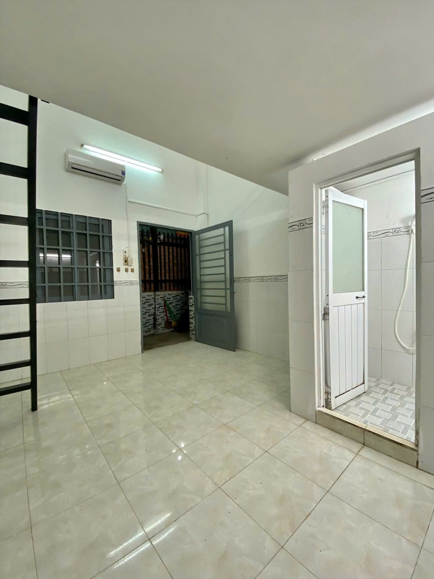 Phòng trọ NVL House Cây Keo - Thủ Đức - Phòng (*)