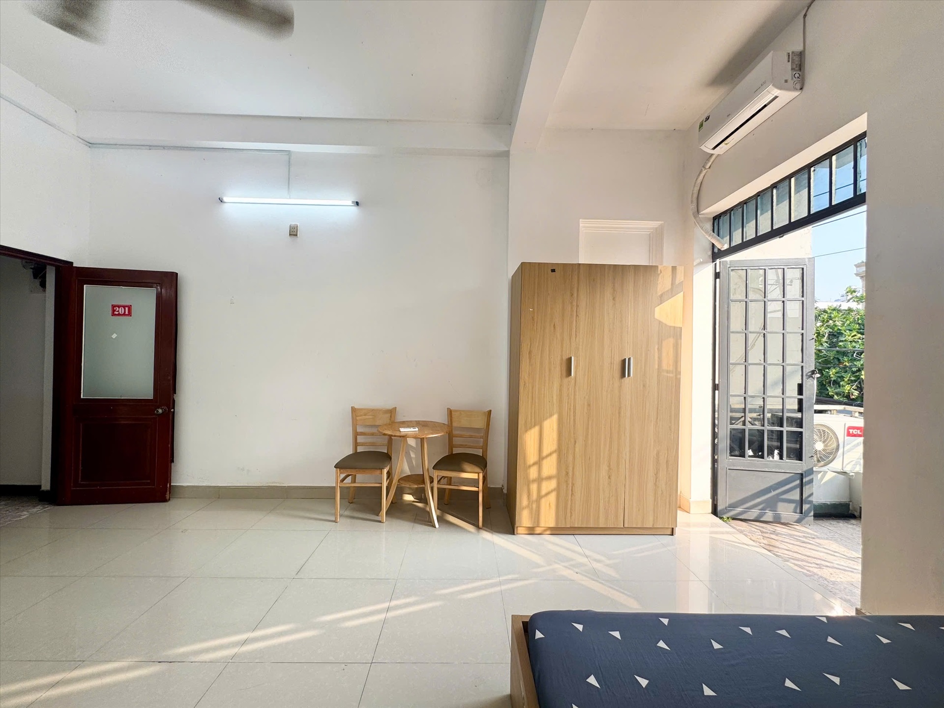 Phòng trọ Studio 30m2 tại MP Houes Đường D9 - Tân Phú - Góc làm việc