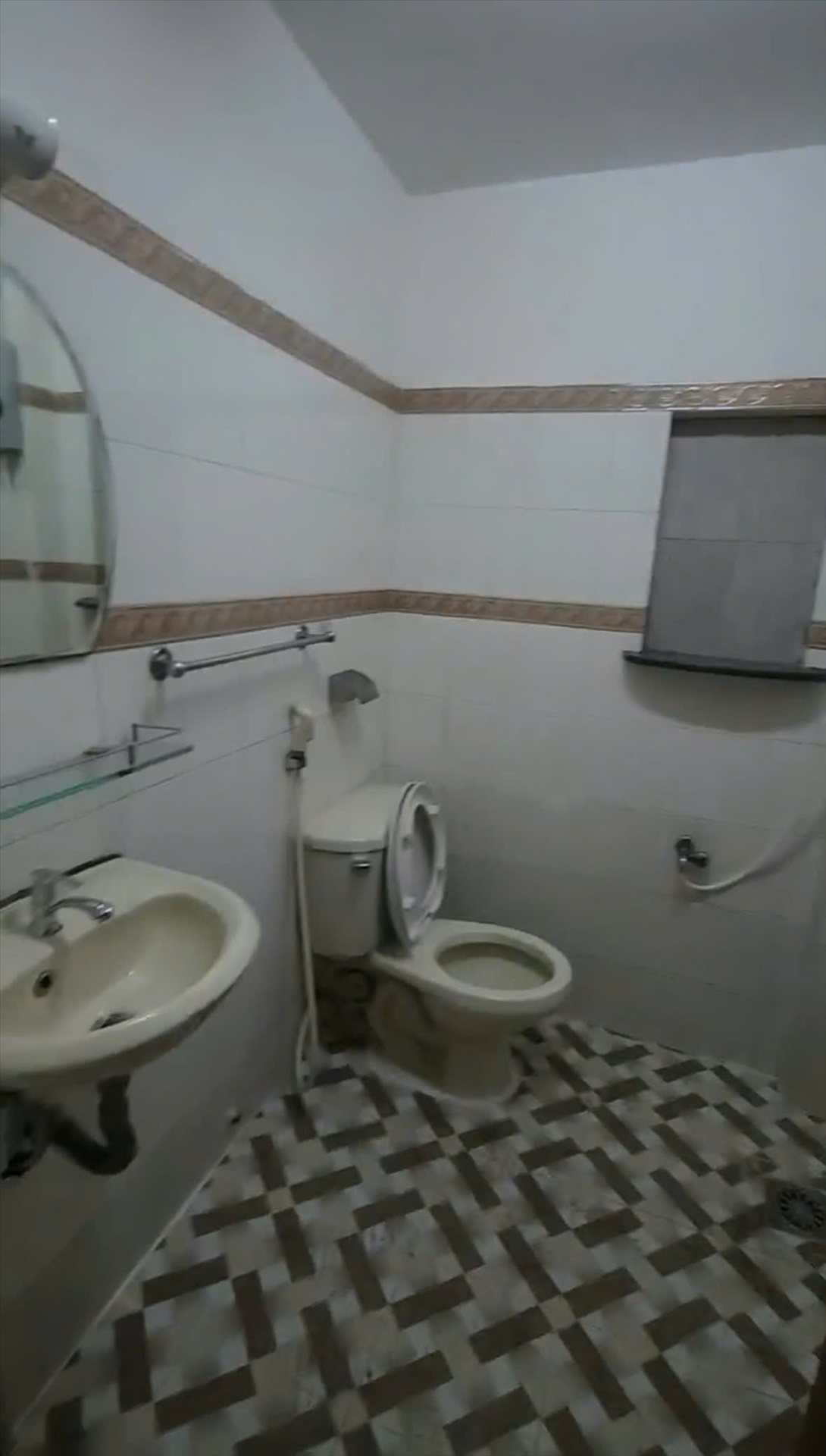 Phòng trọ Studio 30m2 tại NQ Housing Hai Bà Trưng - Quận 1 - Phòng tắm