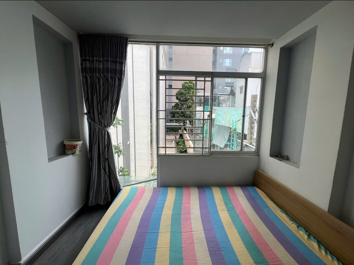 Phòng trọ NQ Housing Nguyễn Đình Chiểu - Quận 1 - Phòng (*)