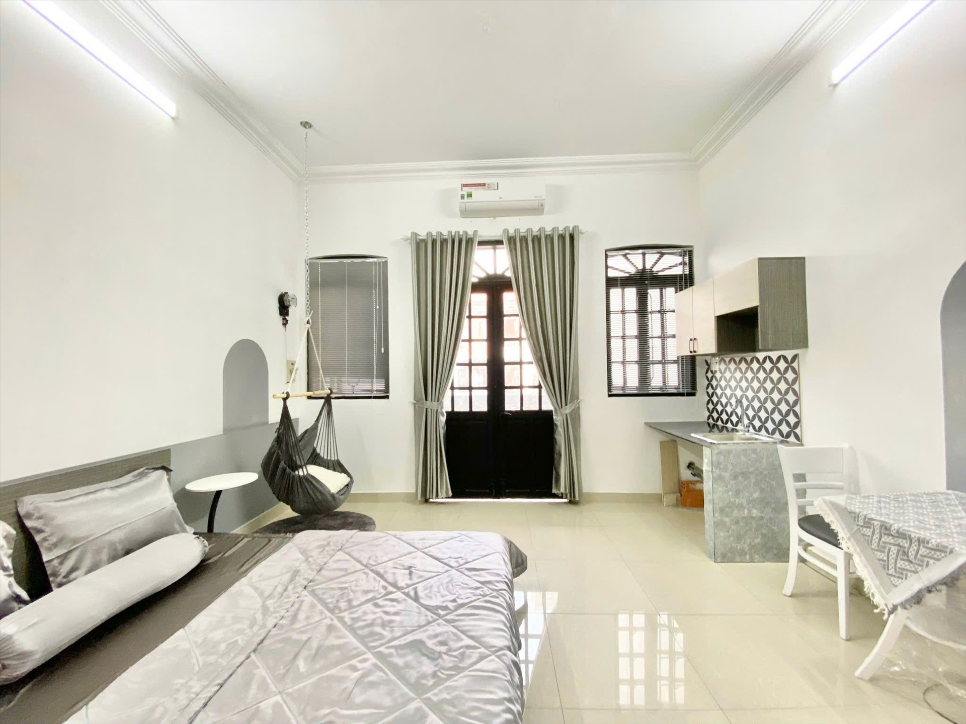 Phòng trọ Studio 25m2 tại CNB Room Nguyễn Trọng Lội - Tân Bình - Phòng khách