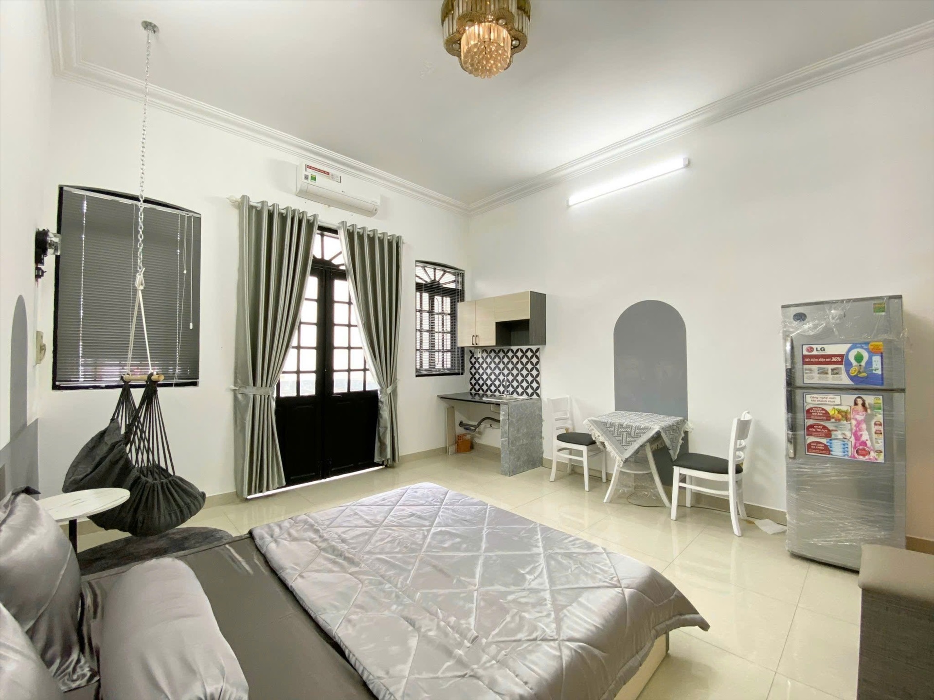 Phòng trọ Studio 25m2 tại CNB Room Nguyễn Trọng Lội - Tân Bình - Phòng khách