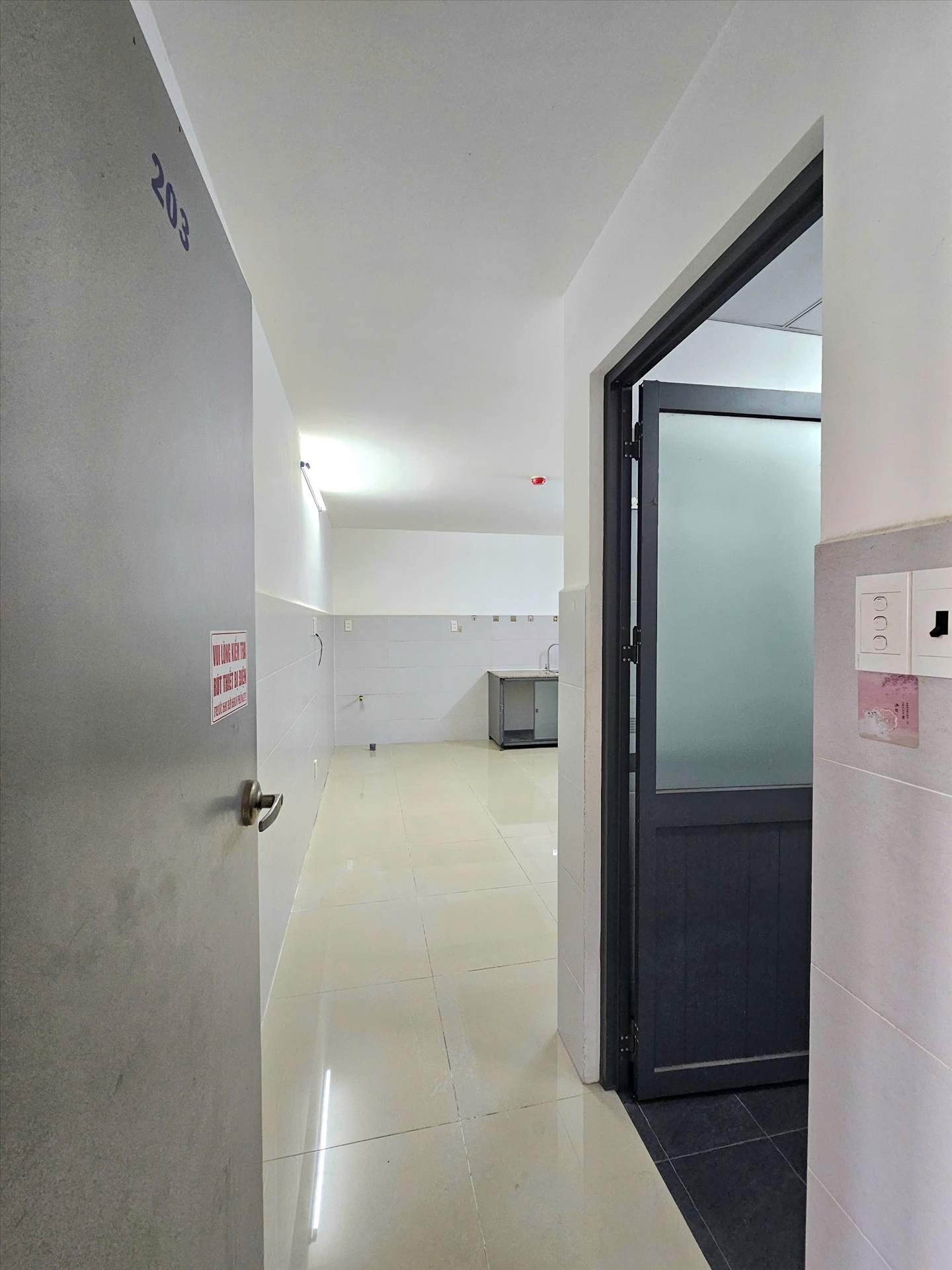 Phòng trọ NVL House Đặng Thùy Trâm - Bình Thạnh - Phòng (*)