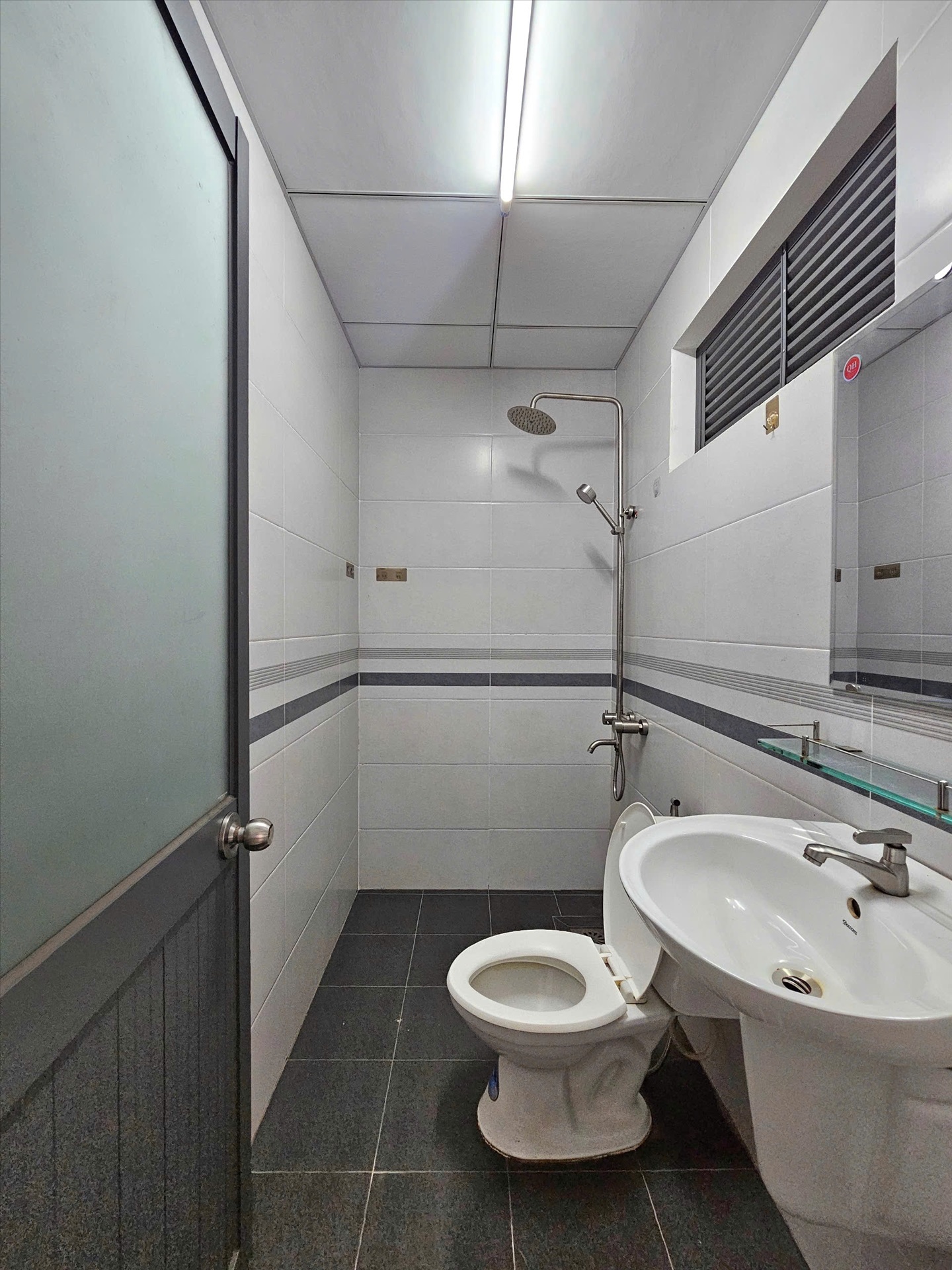 Phòng trọ Studio 25m2 tại NVL House Đặng Thùy Trâm - Bình Thạnh - Phòng tắm