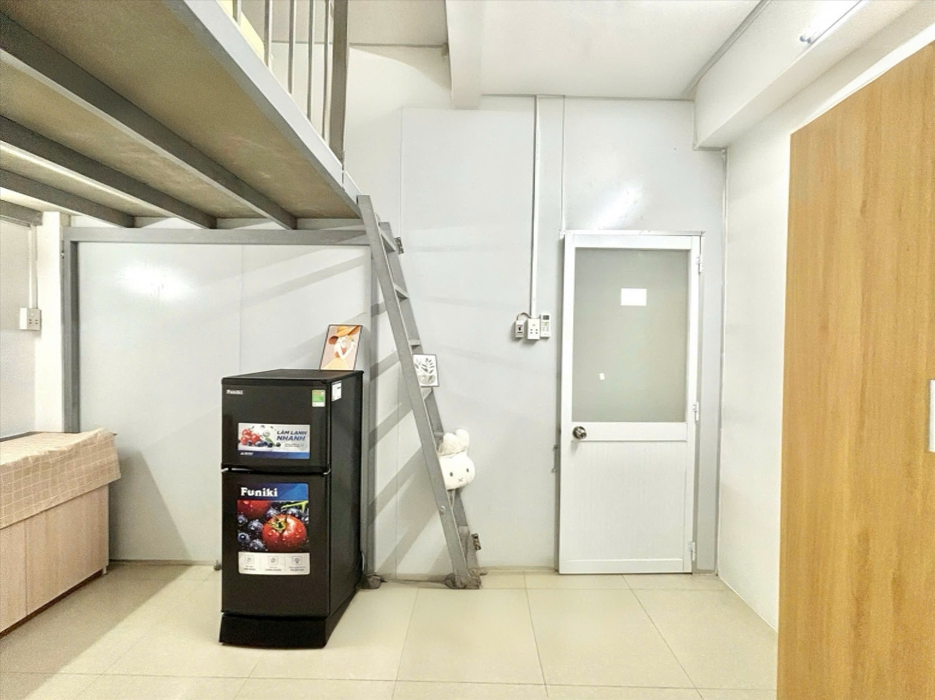 Phòng trọ Duplex 25m2 tại MP Houes Đường D9 - Tân Phú - Phòng khách