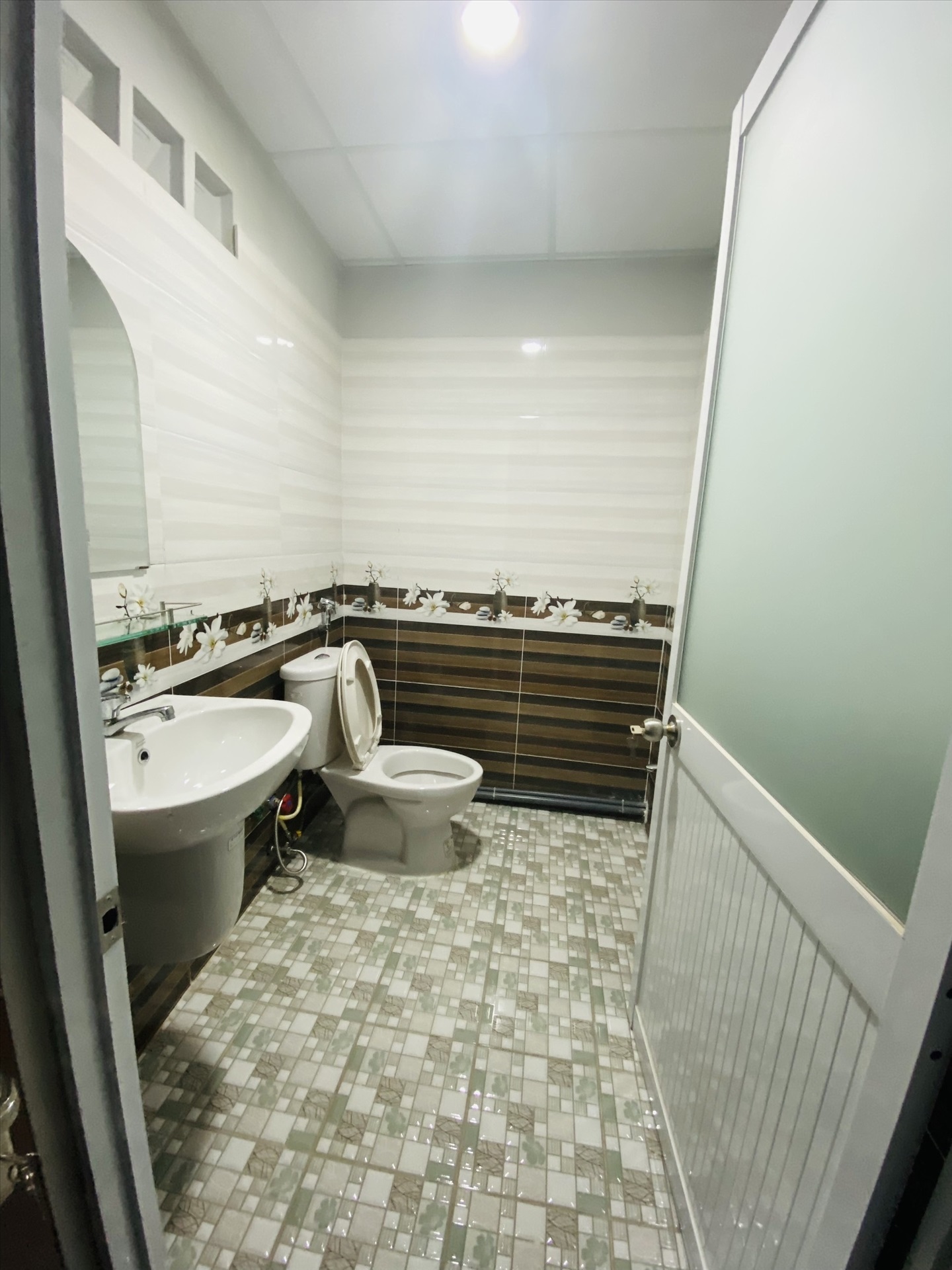 Phòng trọ Studio 50m2 tại NQ Housing Phan Ngữ - Quận 1 - Phòng tắm