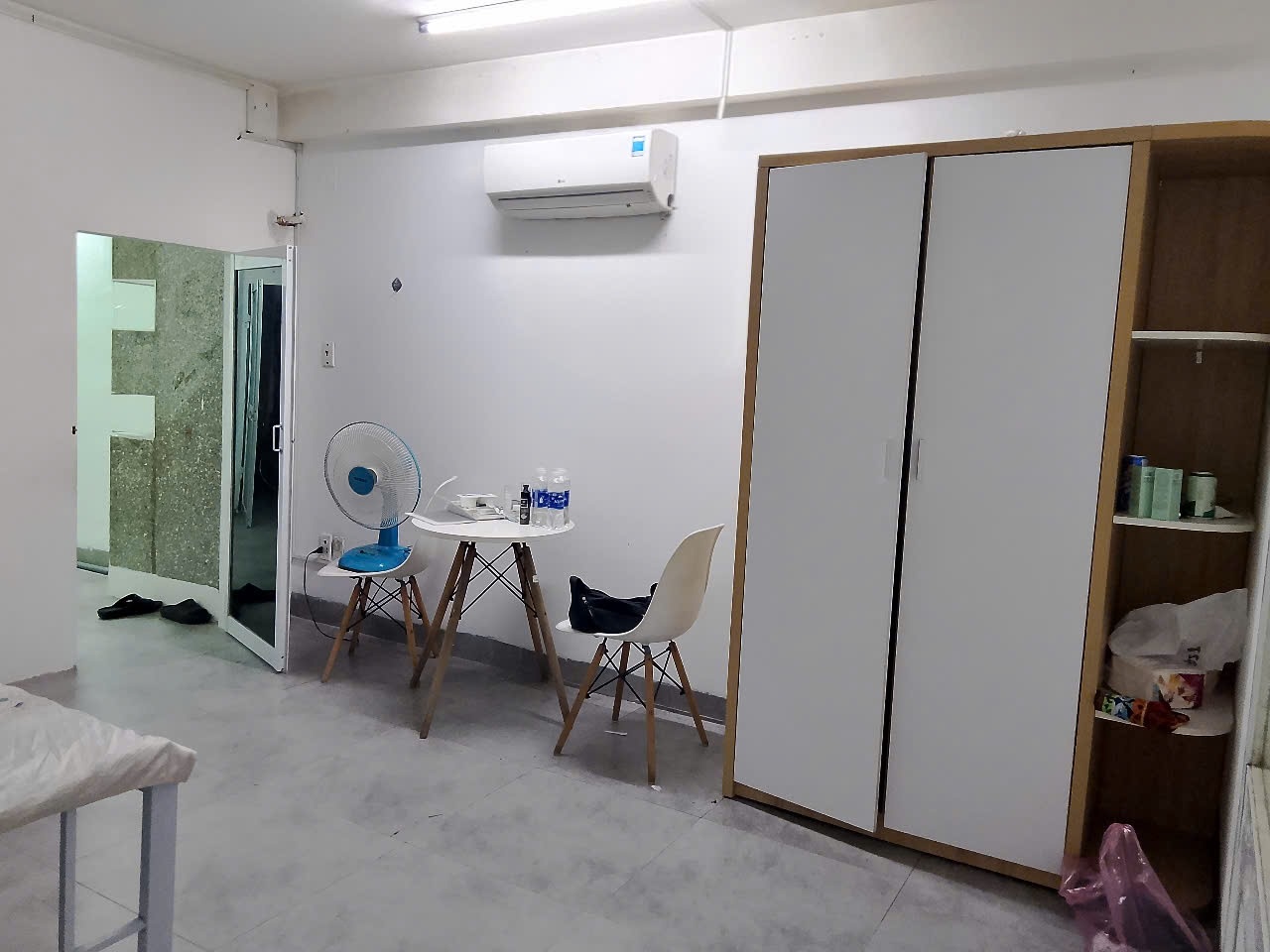 Phòng trọ Studio 30m2 tại Nuba House Trần Quang Cơ - Tân Phú - Phòng khách
