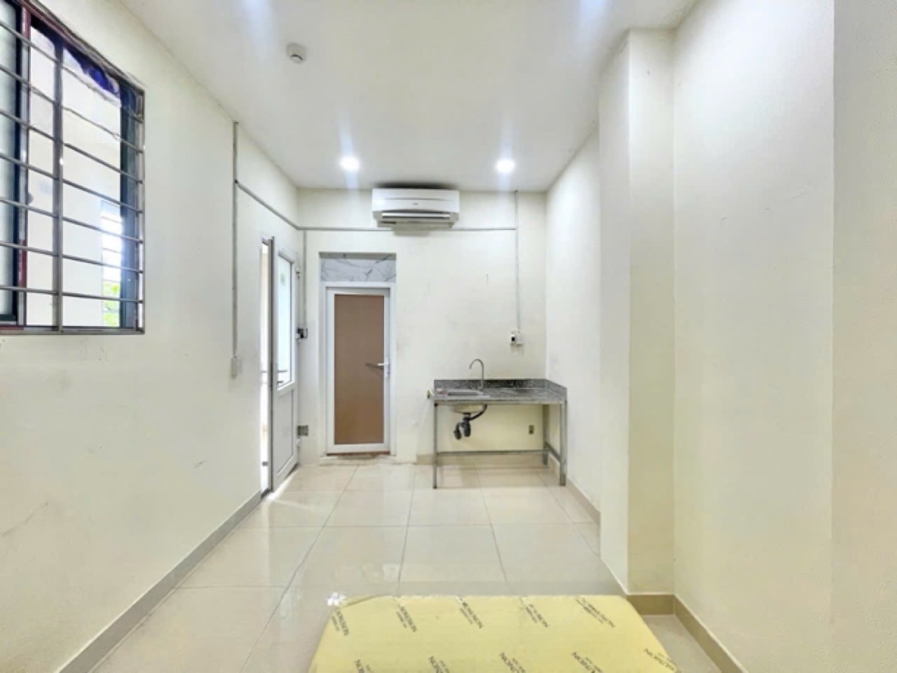 Phòng trọ TU House Trường Chinh - Tân Bình - Phòng (*)