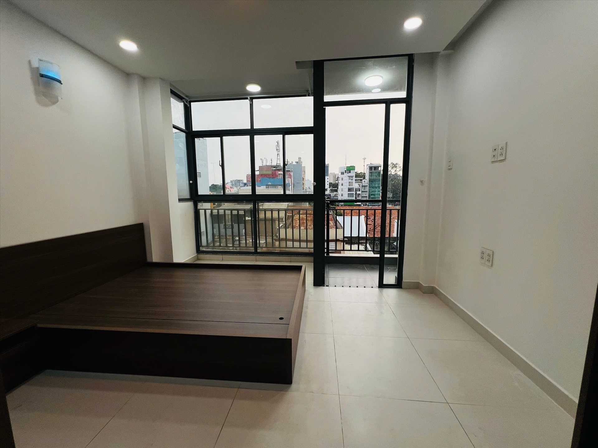 Phòng trọ PTB Home Trần Hưng Đạo - Quận 1 - Phòng (*)