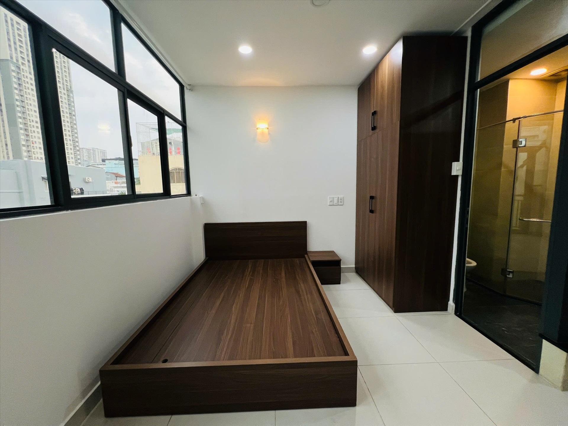 Phòng trọ PTB Home Trần Hưng Đạo - Quận 1 - Phòng (*)