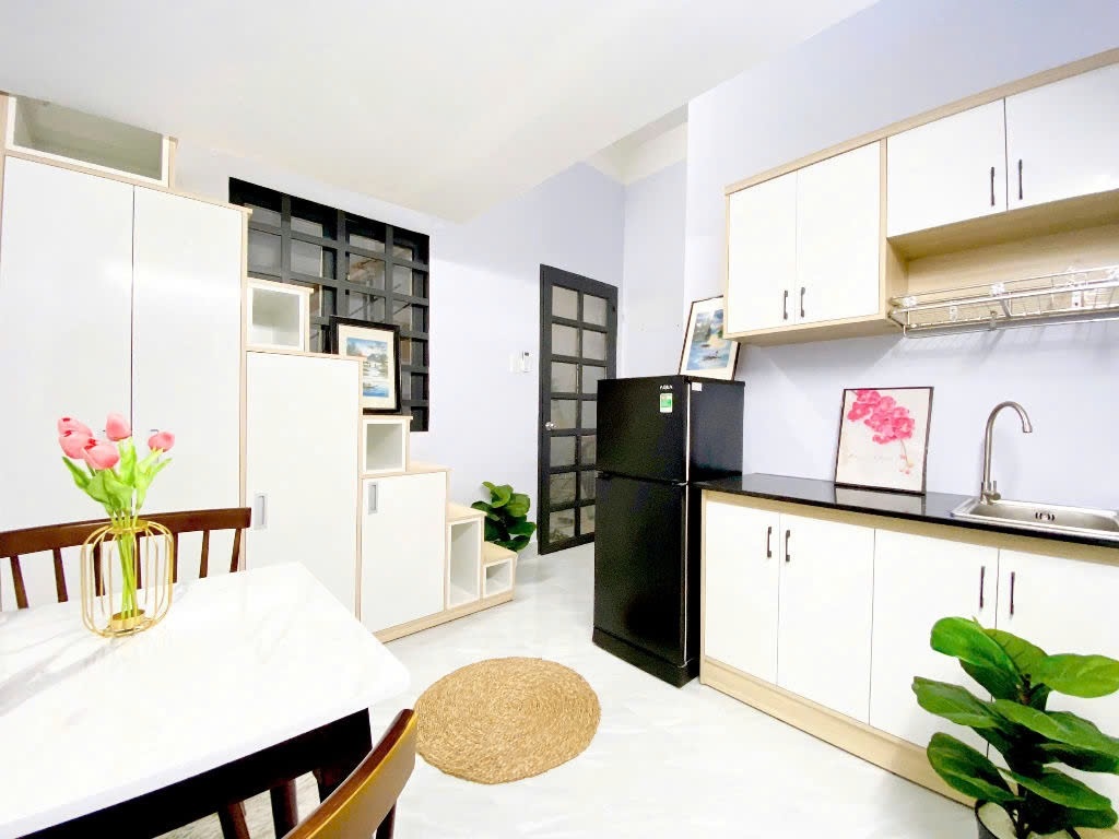 Phòng trọ Yolo House Đất Thánh - Tân Bình - Phòng (*)