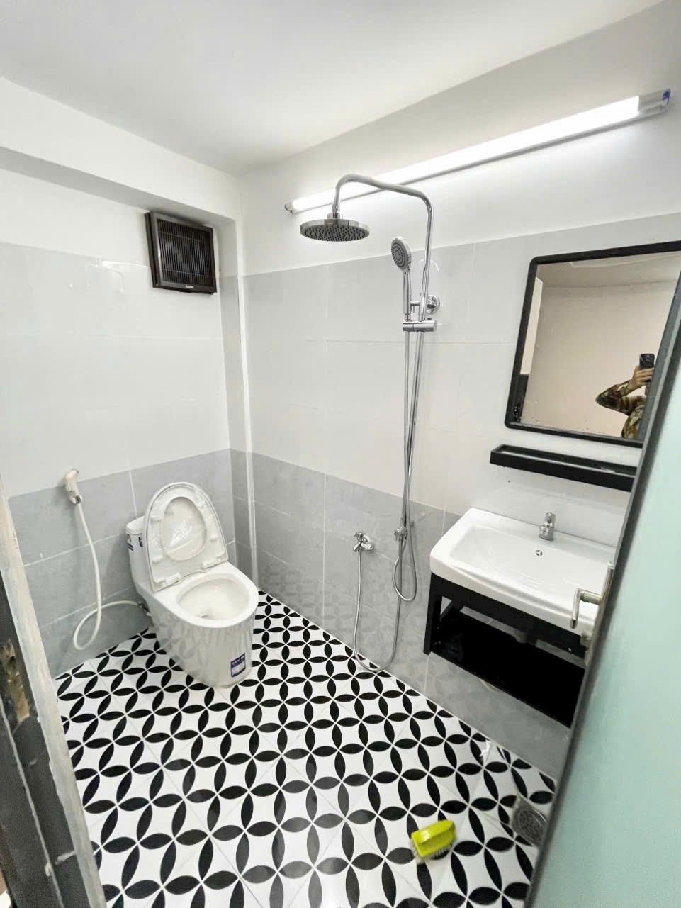 Phòng trọ Studio 25m2 tại CNB Room Nguyễn Kiệm - Phú Nhuận - Phòng tắm