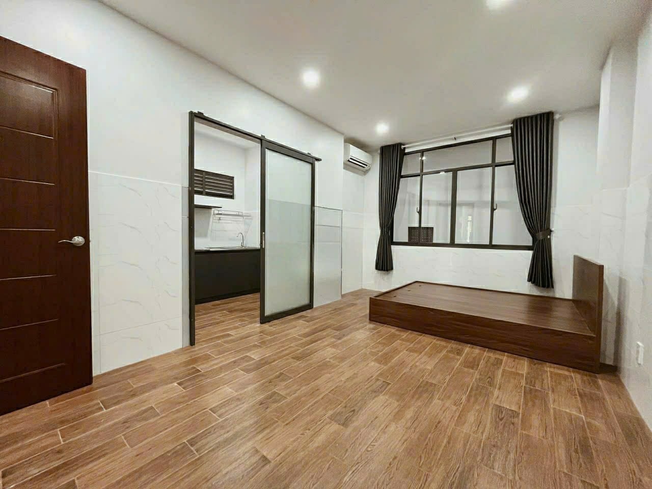 Phòng trọ TL Home Thạch Lam - Tân Phú - Phòng (*)