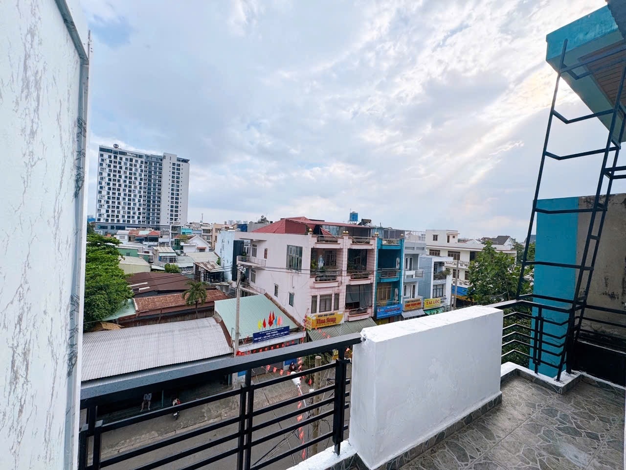Phòng trọ Studio 30m2 tại AV House Hà Huy Giáp  - Quận 12 - Ban công