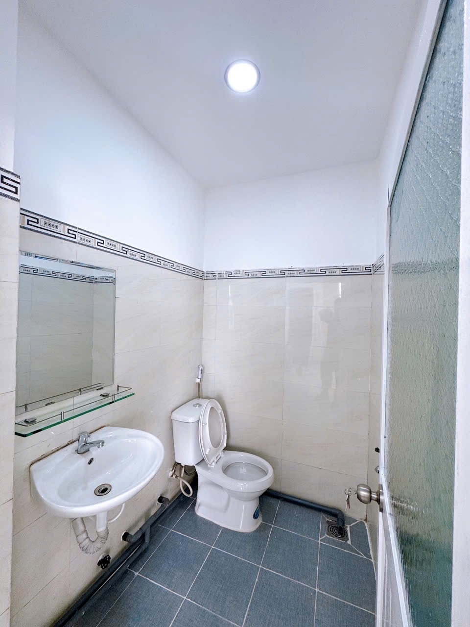 Phòng trọ Studio 30m2 tại AV House Hà Huy Giáp  - Quận 12 - Phòng tắm