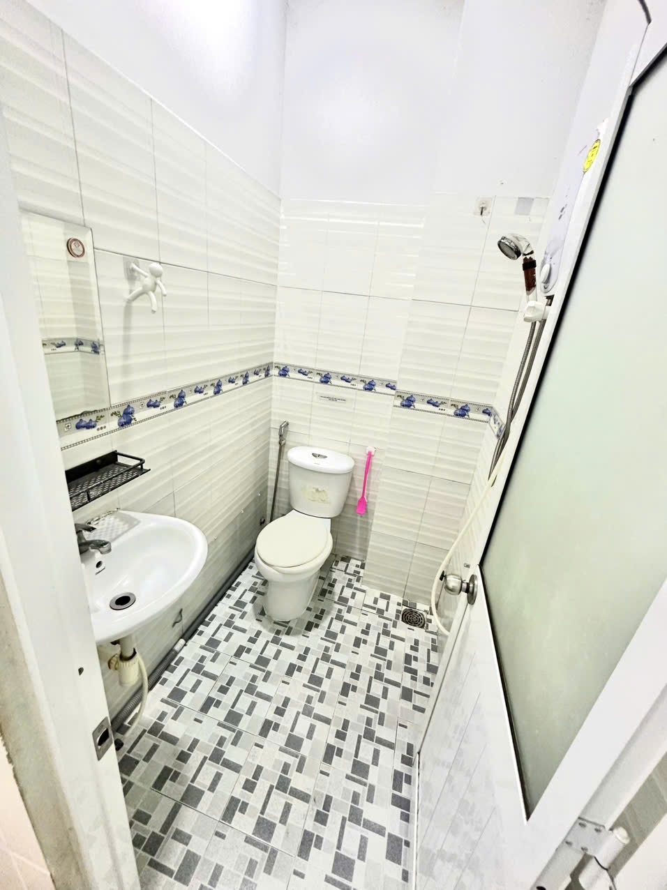 Phòng trọ TT House Bùi Hũu Nghĩa - Quận 5 - Phòng (*)
