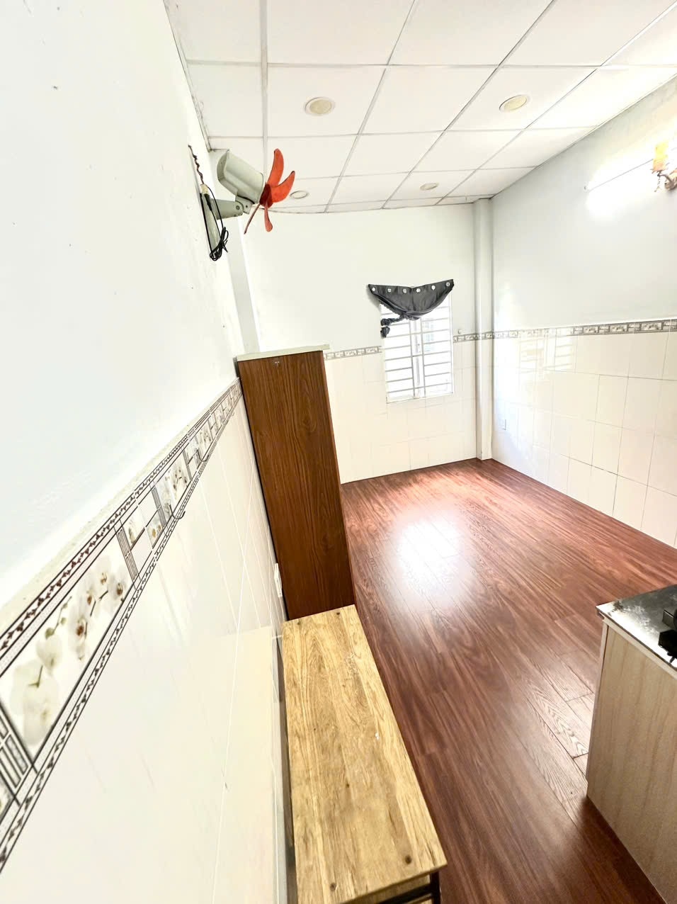 Phòng trọ TT House Bùi Hũu Nghĩa - Quận 5 - Phòng (*)