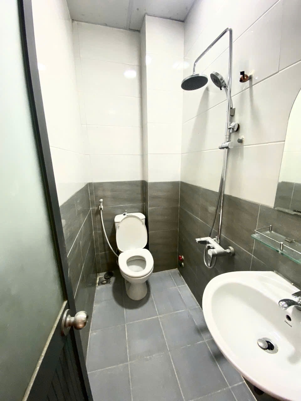 Phòng trọ Duplex 20m2 tại TT House Âu Dương Lân - Quận 8 - Phòng tắm