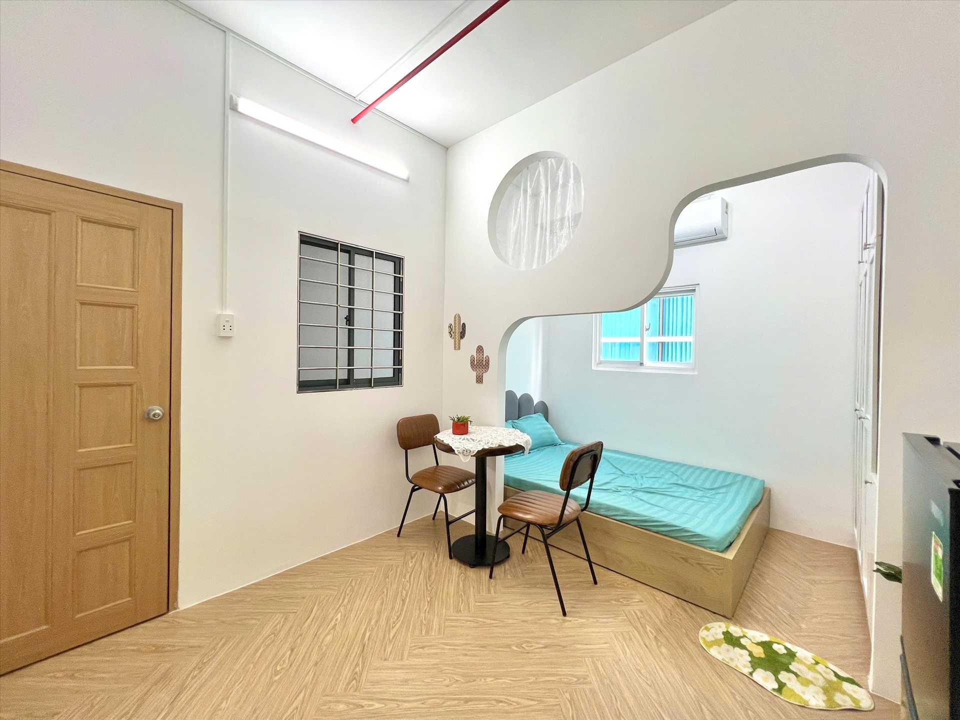 Phòng trọ 1 Phòng ngủ 30m2 tại AH Apartment Trường Sơn - Tân Bình - Phòng khách