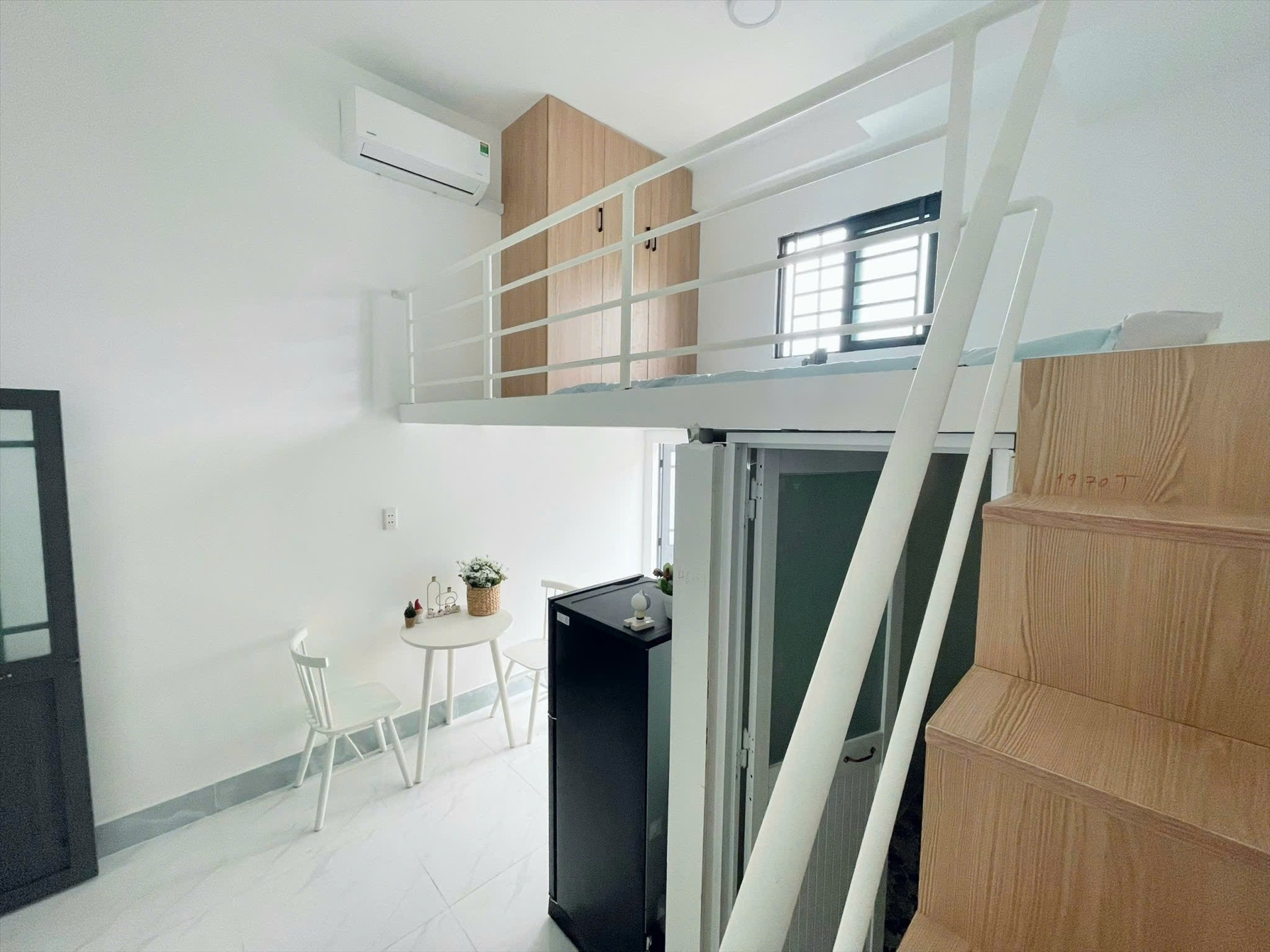 Phòng trọ Duplex 25m2 tại Royal House Đường số 51 - Thủ Đức - Phòng ngủ