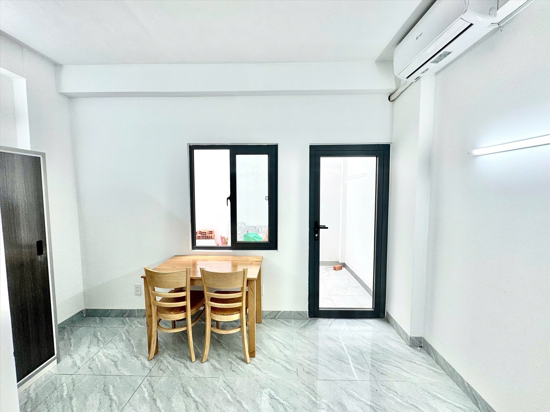 Phòng trọ Studio 25m2 tại Yoho Home Đường số 9 - Gò Vấp - Phòng khách