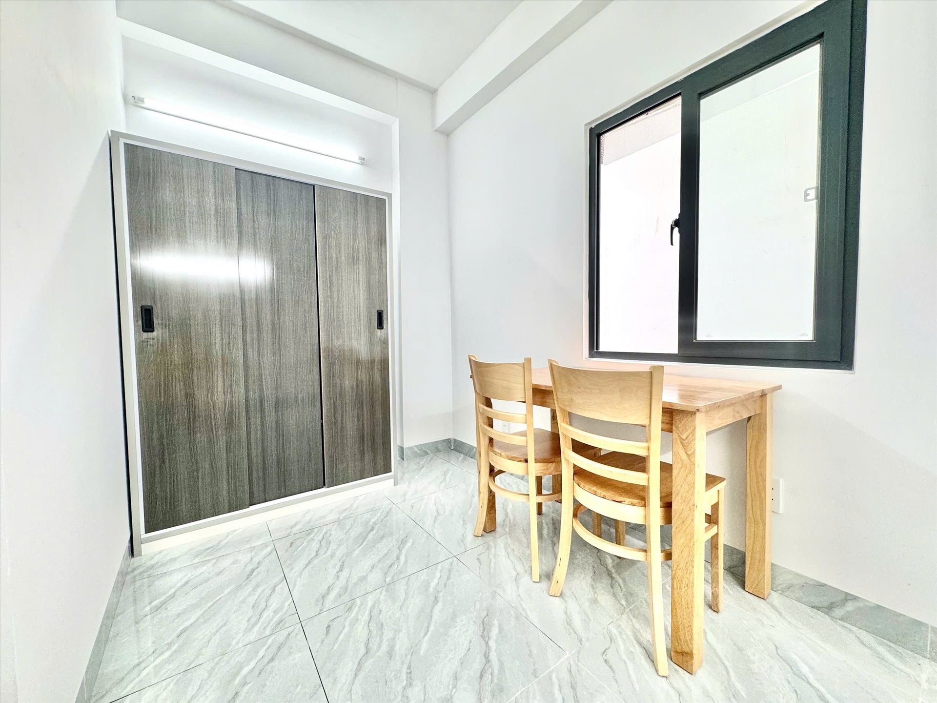 Phòng trọ Studio 25m2 tại Yoho Home Đường số 9 - Gò Vấp - Góc làm việc