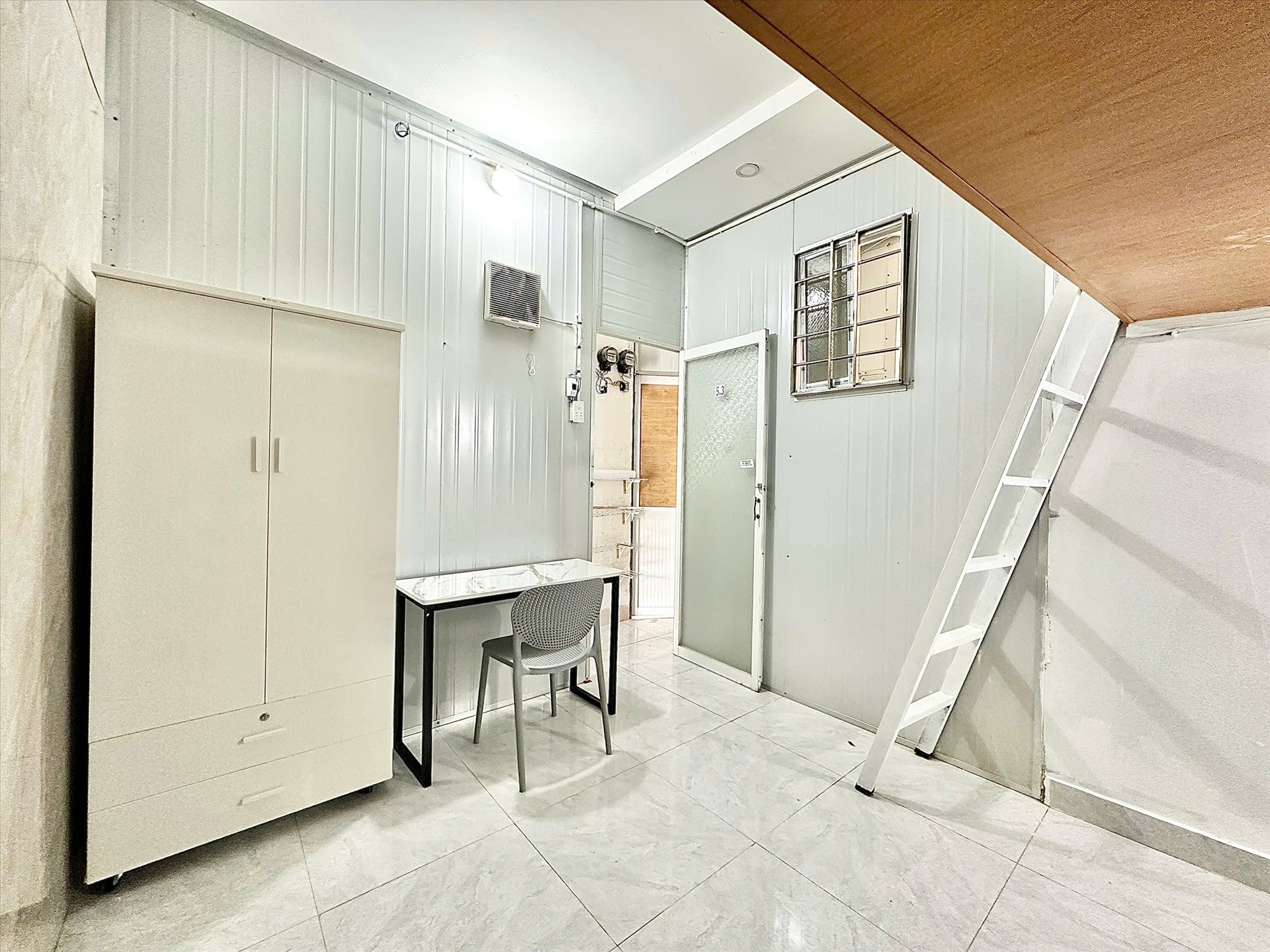 Phòng trọ Duplex 20m2 tại AH House Phạm Ngũ Lão - Gò Vấp - Phòng khách