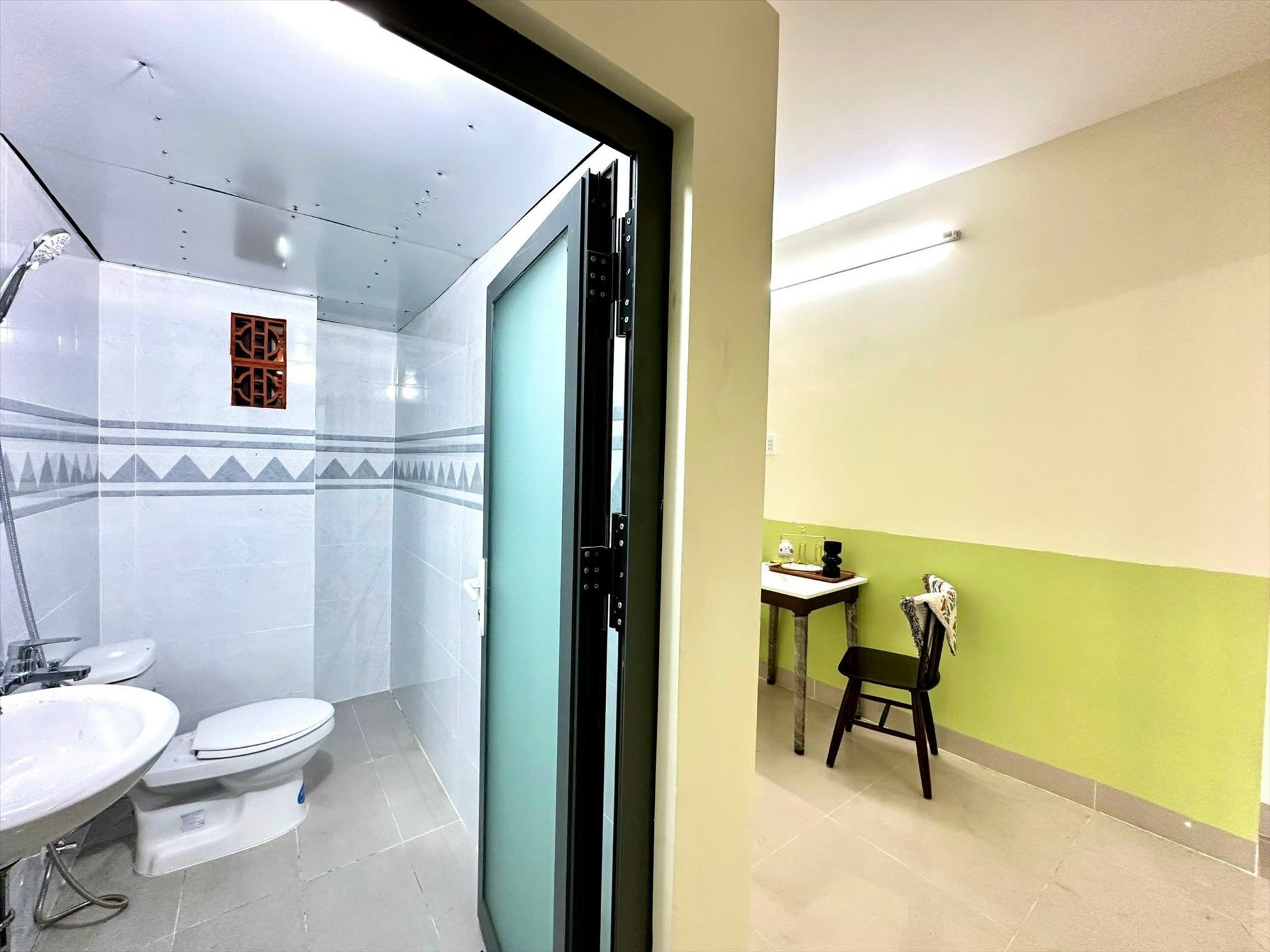 Phòng trọ 1 Phòng ngủ 25m2 tại TT House Nơ Trang Long - Bình Thạnh - Phòng tắm