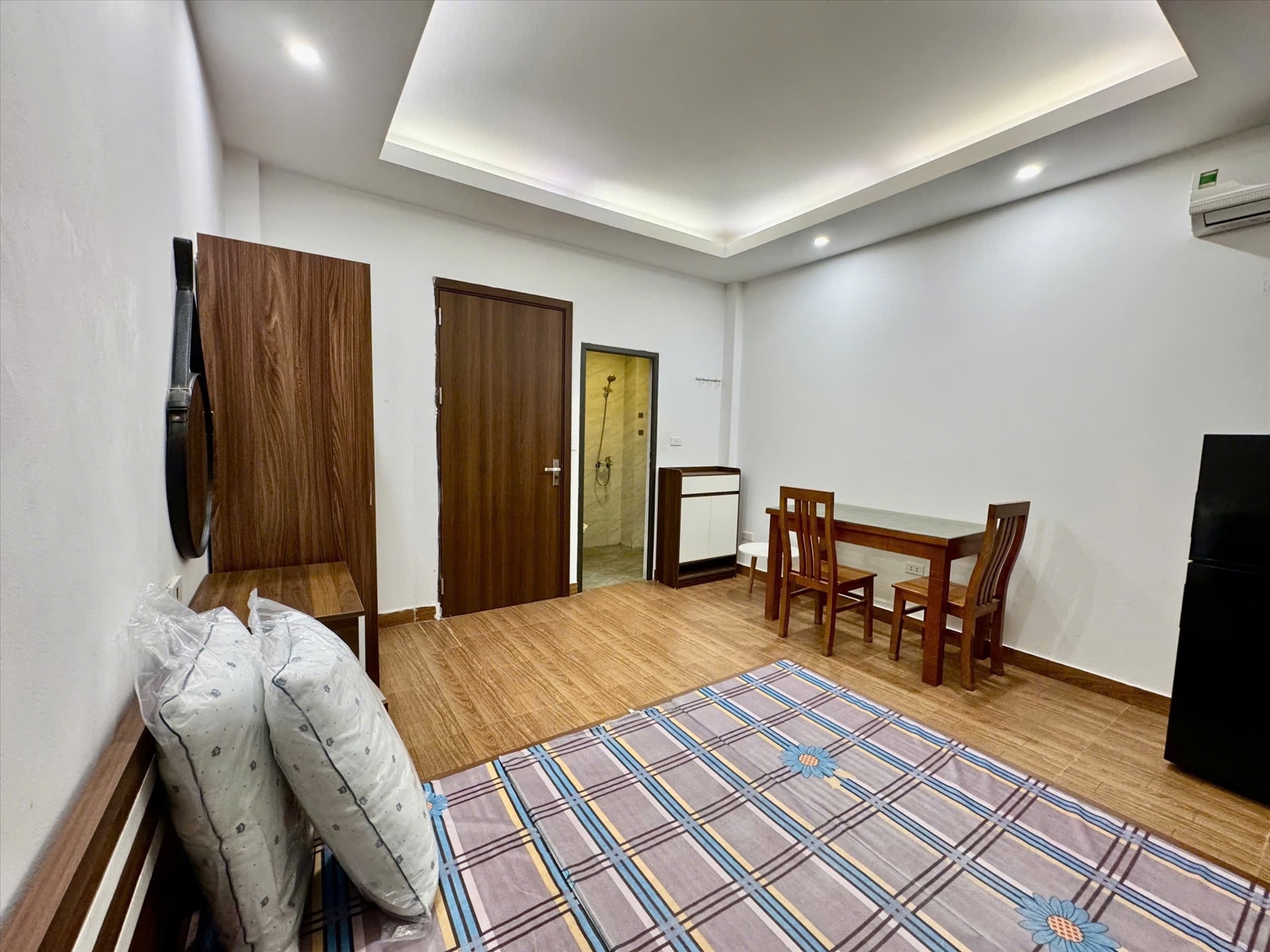 Phòng trọ Studio 30m2 tại DXV Housing Hồ Tùng Mậu - Cầu Giấy - Phòng khách