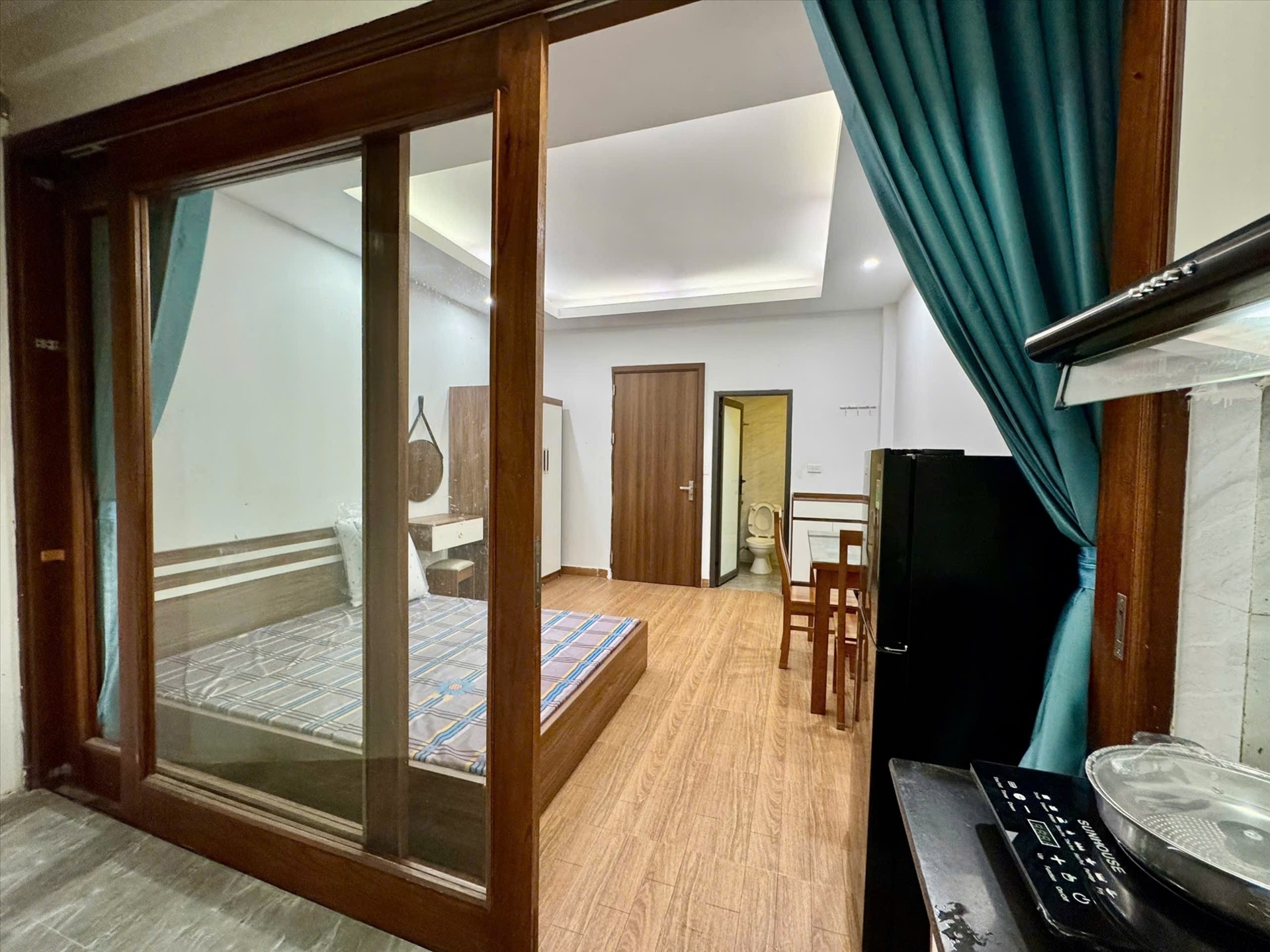 Phòng trọ Studio 30m2 tại DXV Housing Hồ Tùng Mậu - Cầu Giấy - Phòng khách