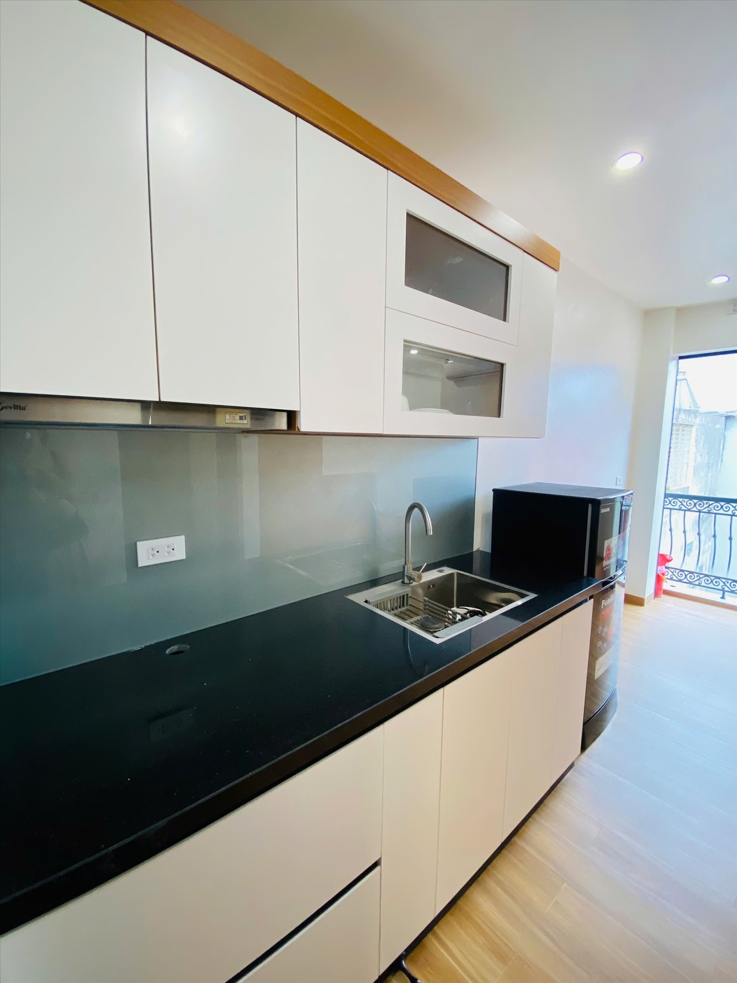 Phòng trọ Studio 25m2 tại DN House Nguyễn Khang - Cầu Giấy - Phòng bếp