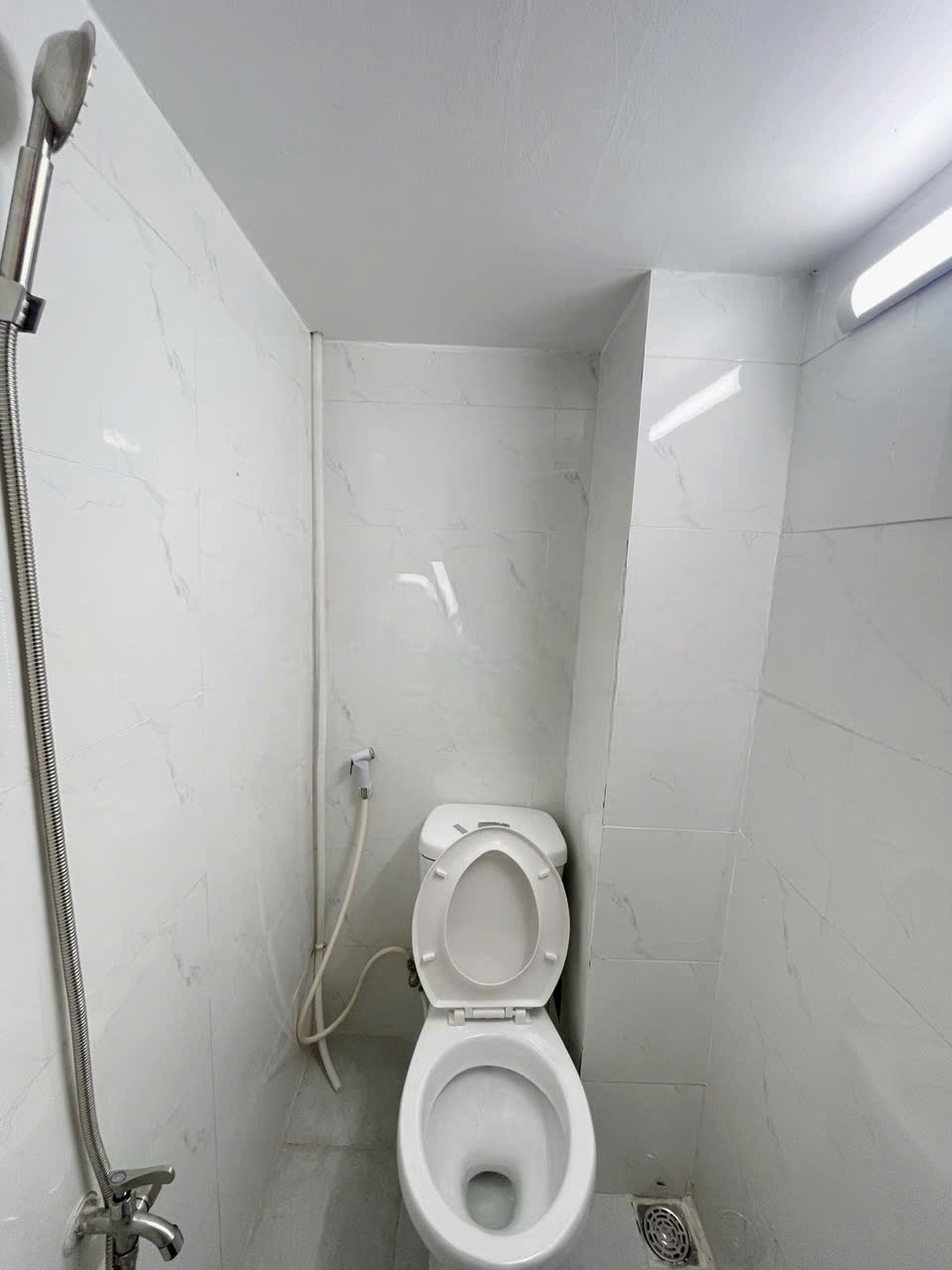 Phòng trọ Duplex 20m2 tại AL House Lý Chính Thắng - Quận 3 - Phòng tắm