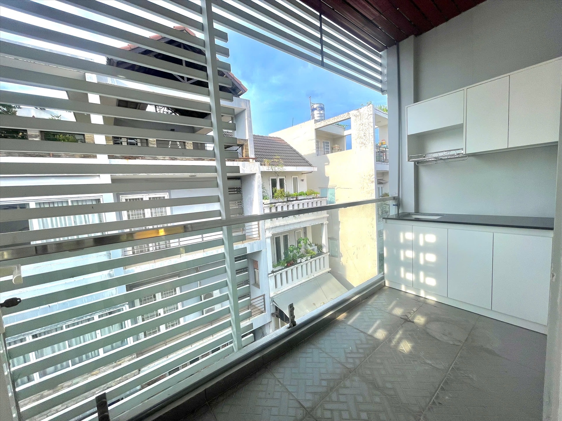Phòng trọ 1 Phòng ngủ 35m2 tại AT Room Phạm Văn Hai - Tân Bình - Ban công