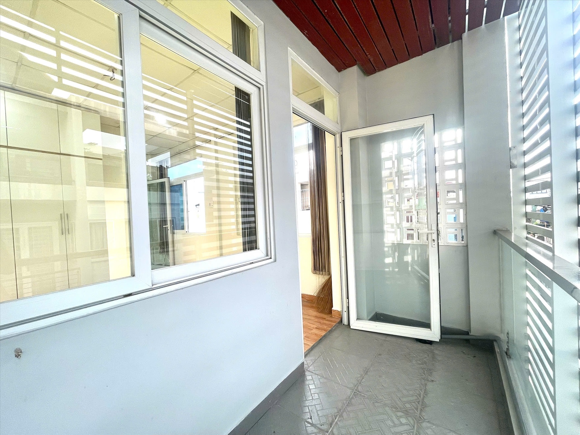 Phòng trọ 1 Phòng ngủ 35m2 tại AT Room Phạm Văn Hai - Tân Bình - Ban công