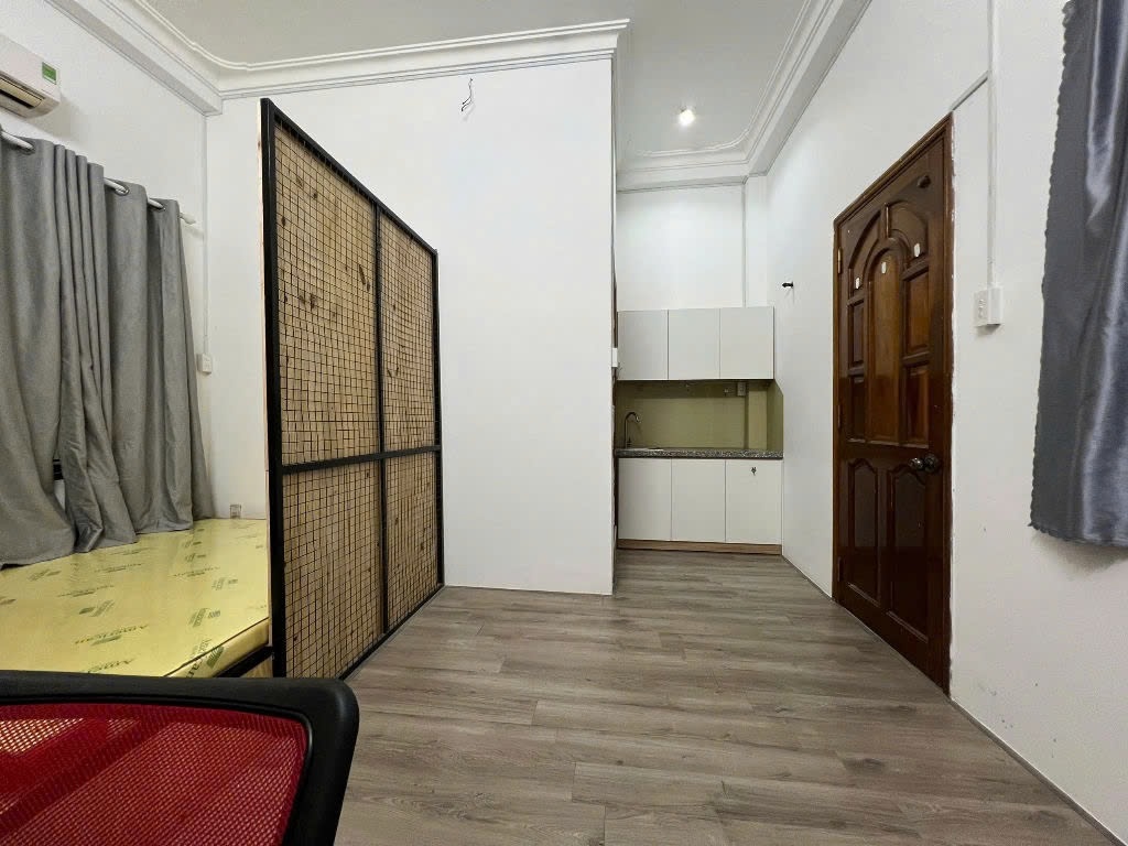 Phòng trọ Redhome Cộng Hòa - Tân Bình - Phòng (*)