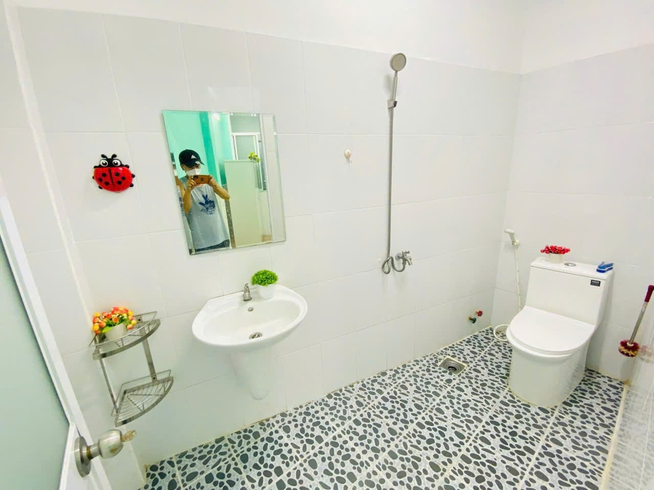Phòng trọ Studio 20m2 tại NM House Dương Quảng Hàm - Gò Vấp - Phòng tắm