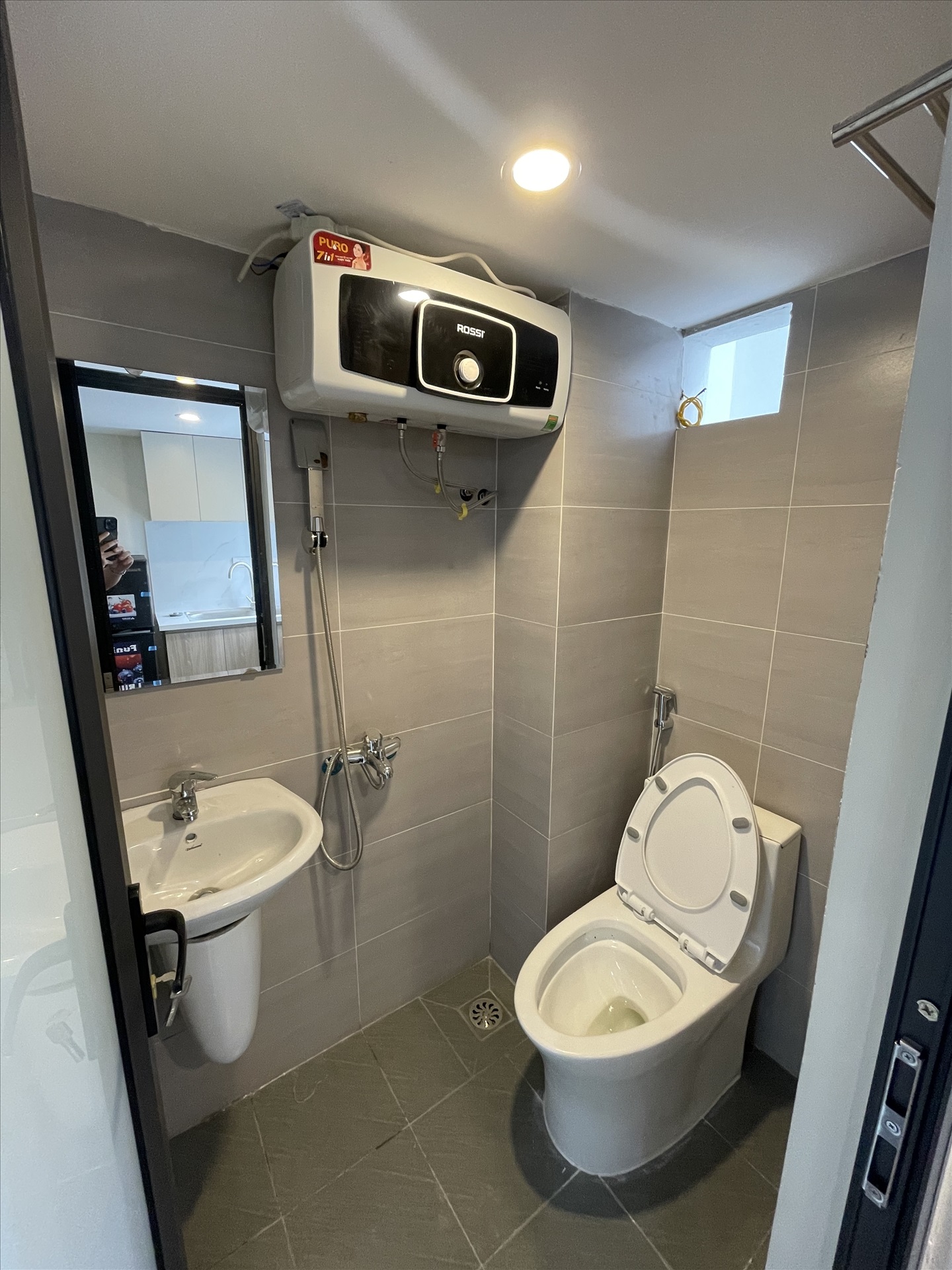 Phòng trọ Duplex 25m2 tại AM Home Mễ Trì Thượng - Nam Từ Liêm - Phòng tắm