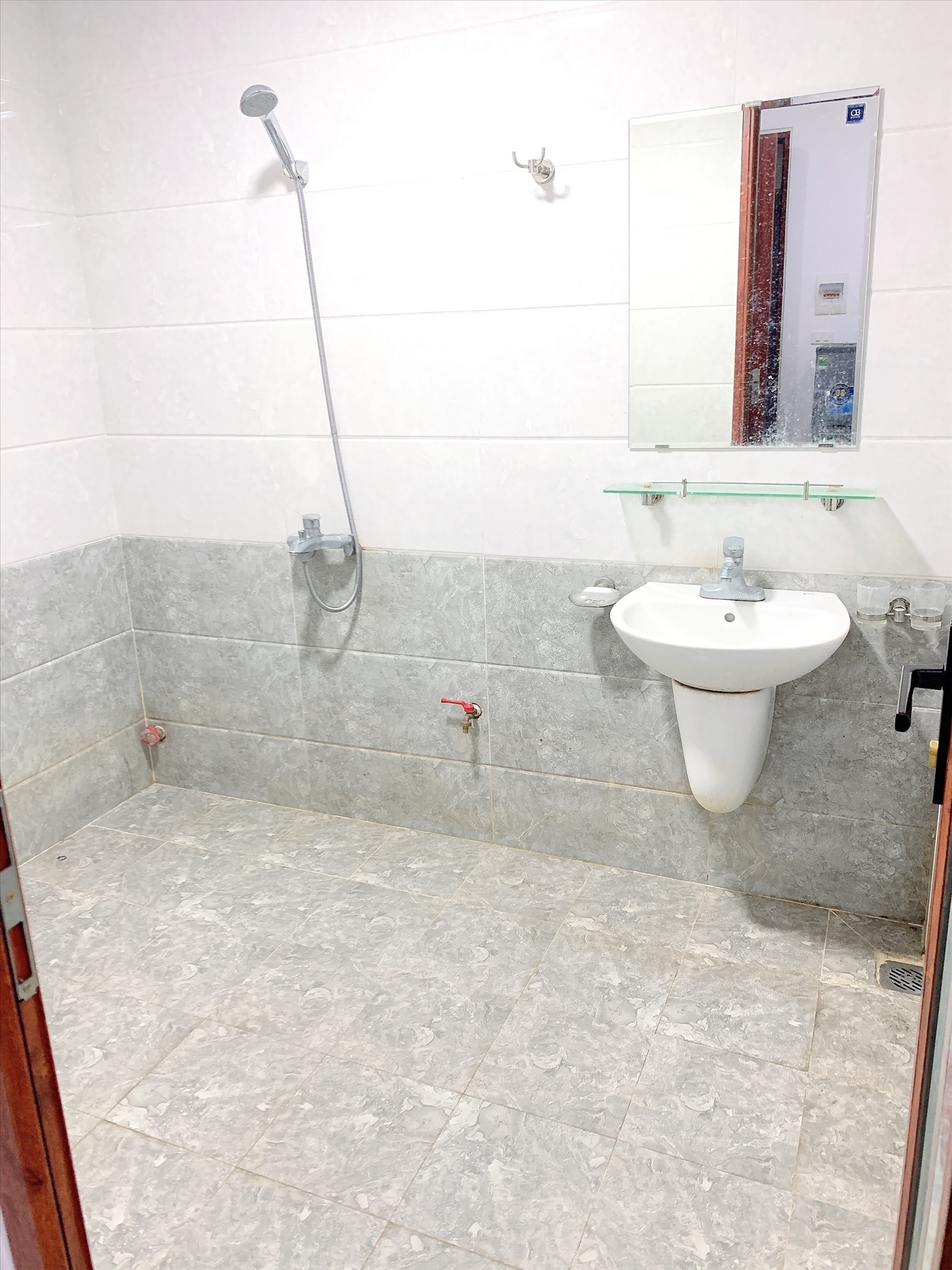 Phòng trọ Studio 30m2 tại AT Home Nguyễn Chánh - Cầu Giấy - Phòng tắm