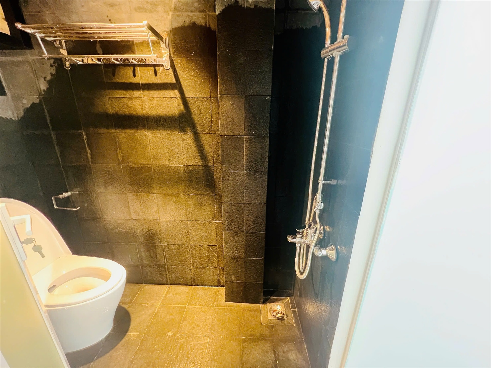 Phòng trọ Duplex 25m2 tại Hoa Mây Home Vũ Tùng - Bình Thạnh - Phòng tắm