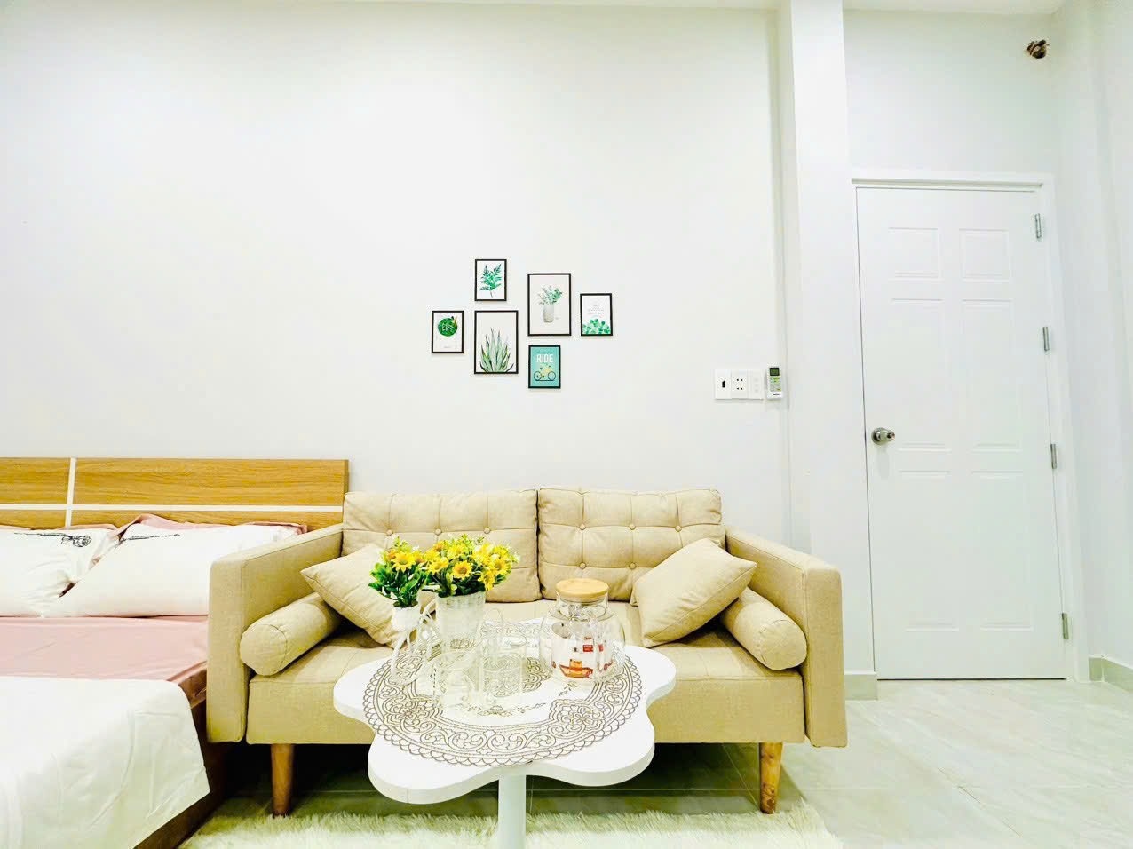Phòng trọ Studio 30m2 tại TT House Phạm Văn Hai - Tân Bình - Phòng khách