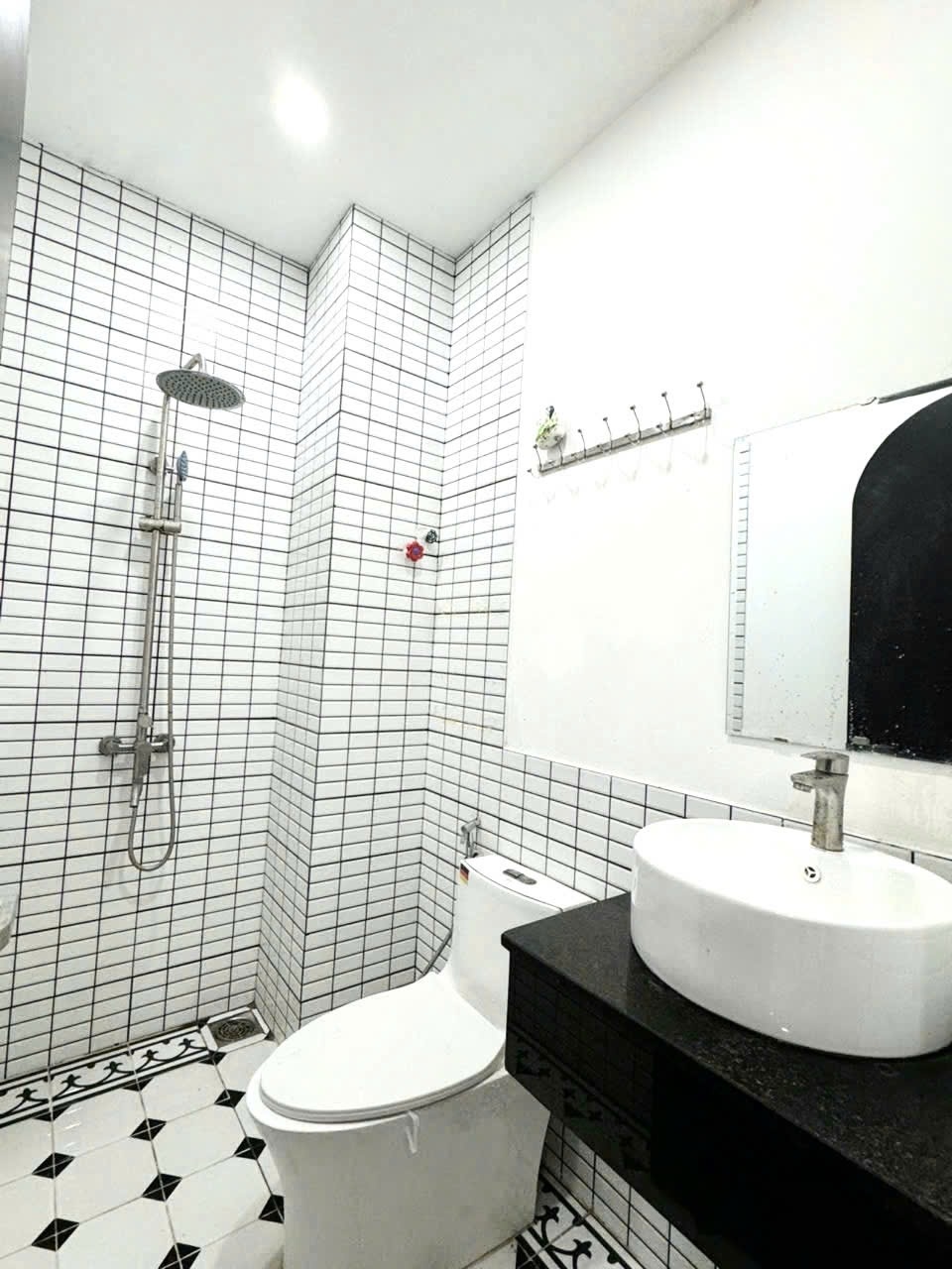 Phòng trọ Studio 25m2 tại TT House Dương Bá Trạc - Quận 8 - Phòng tắm