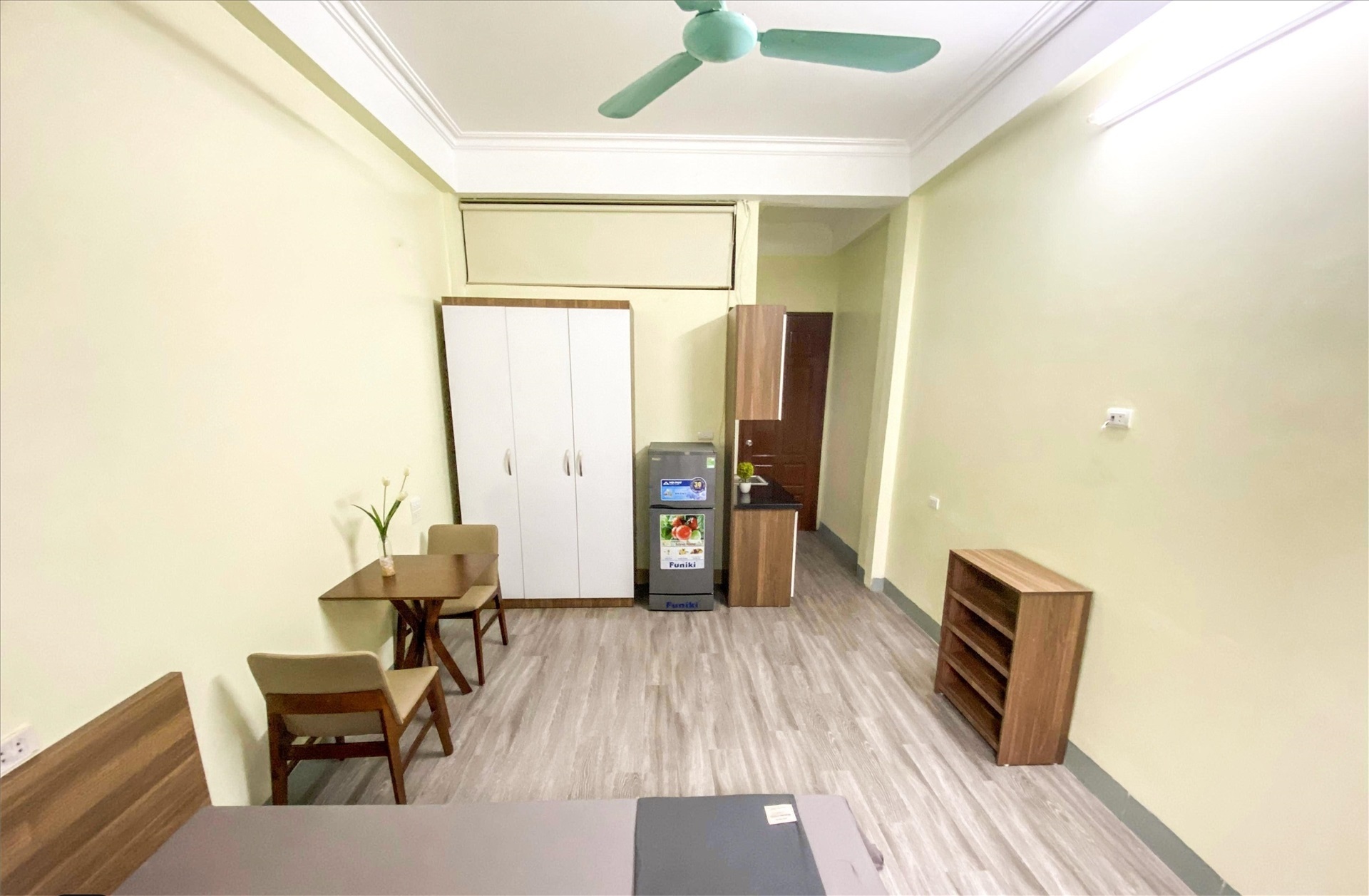Phòng trọ Studio 25m2 tại RenHouse Dịch Vọng Hậu - Cầu Giấy - Phòng khách