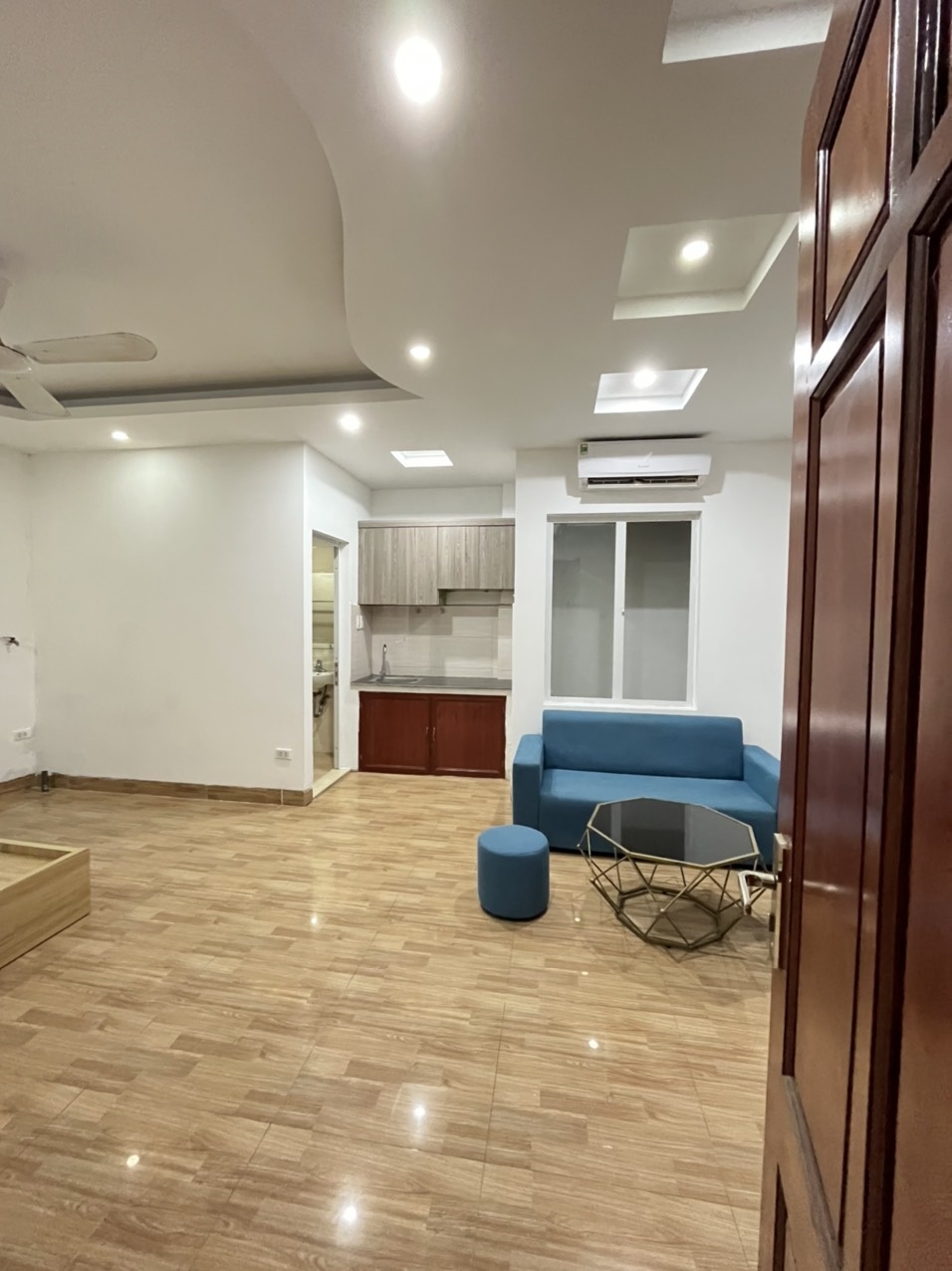 Phòng trọ Studio 35m2 tại TT House 1 Trần Duy Hưng - Cầu Giấy - Phòng khách
