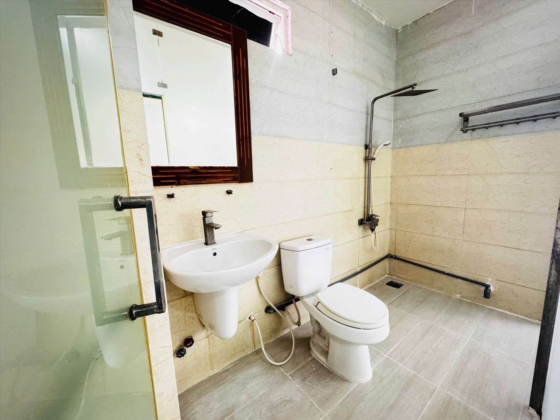 Phòng trọ Studio 30m2 tại AH Home Nguyễn Minh Hoàng - Tân Bình - Phòng tắm