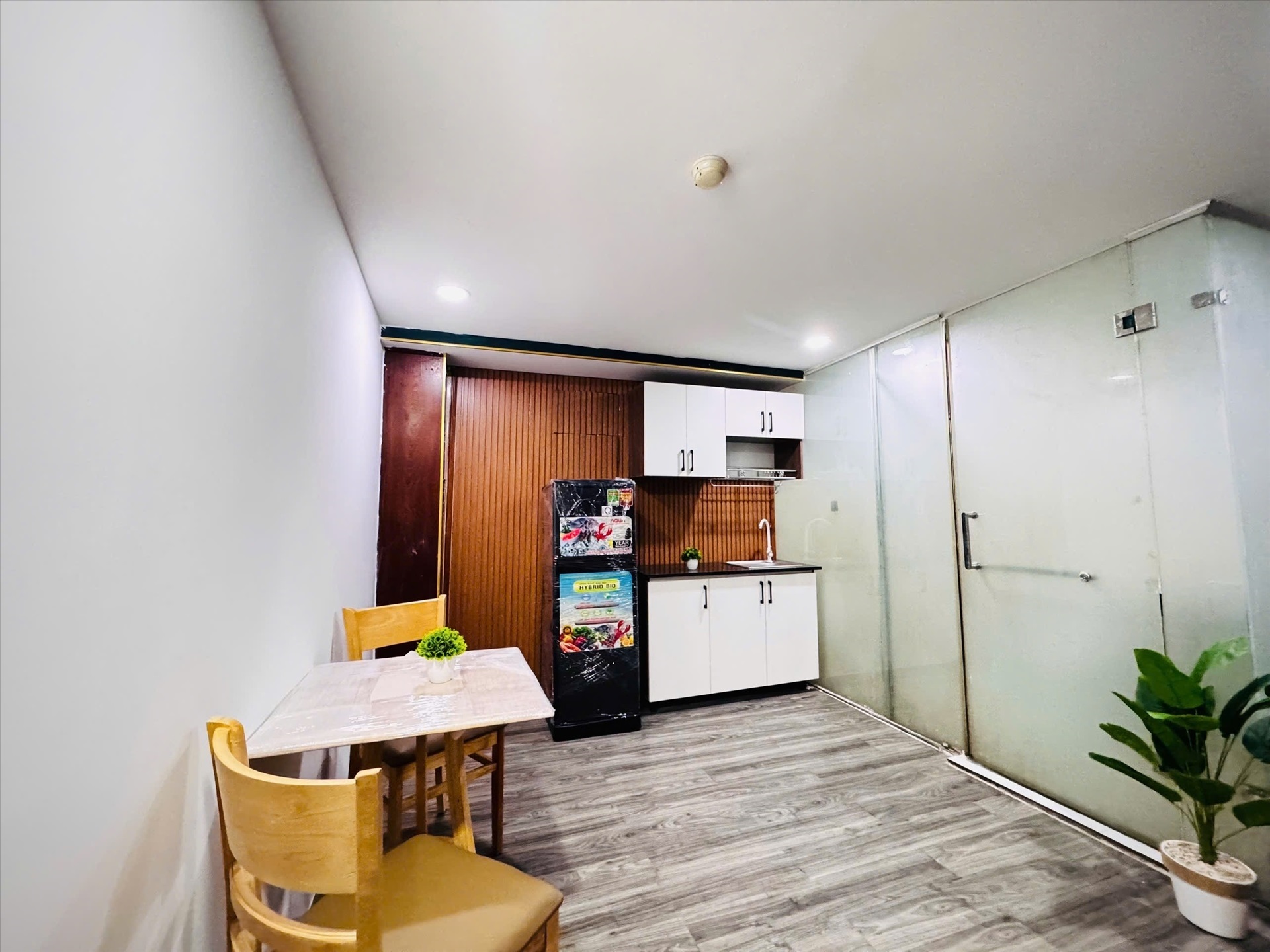 Phòng trọ AH Home Nguyễn Minh Hoàng - Tân Bình - Phòng (*)