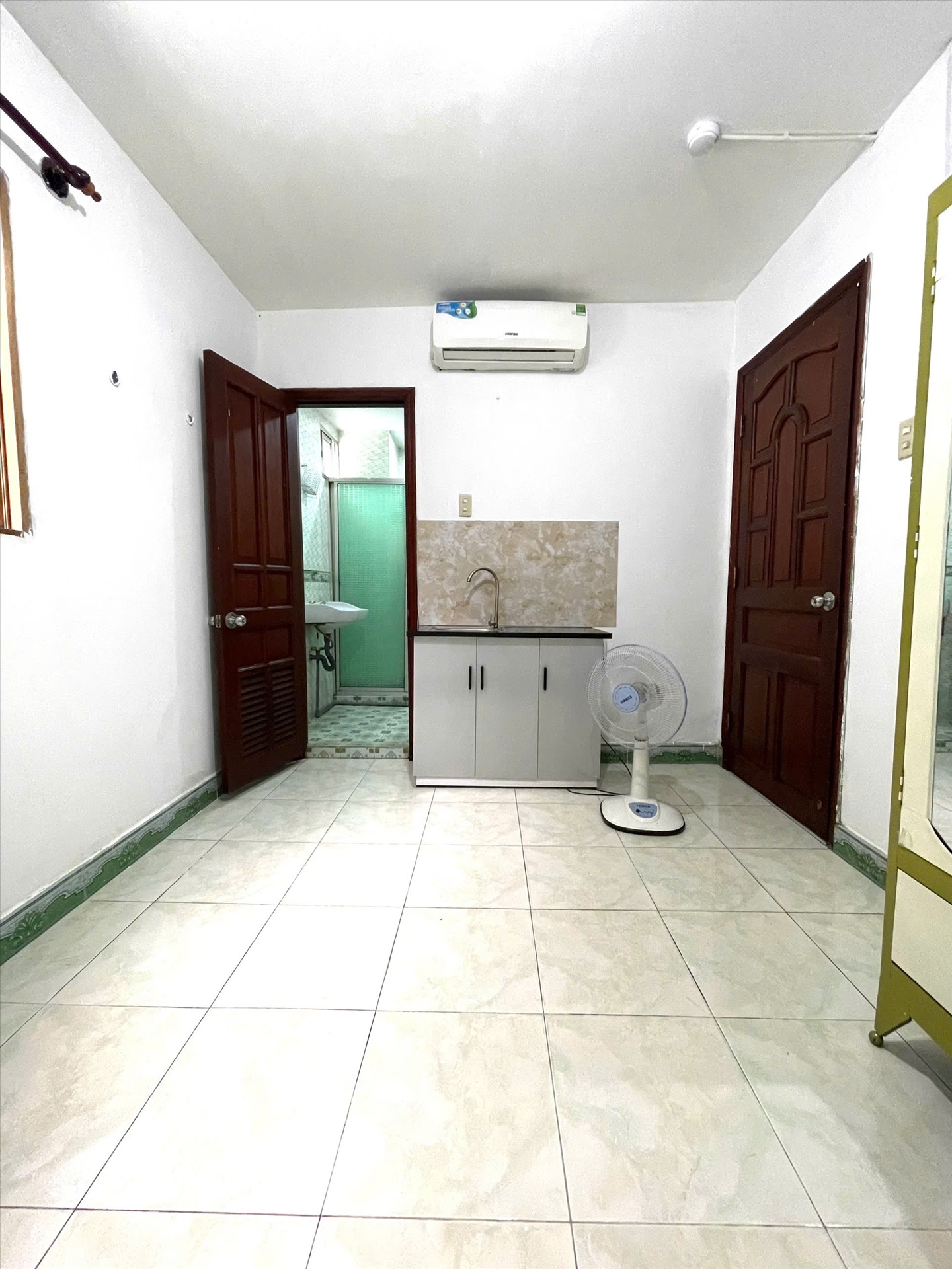 Phòng trọ AP House Nguyễn Tất Thành - Quận 4 - Phòng (*)