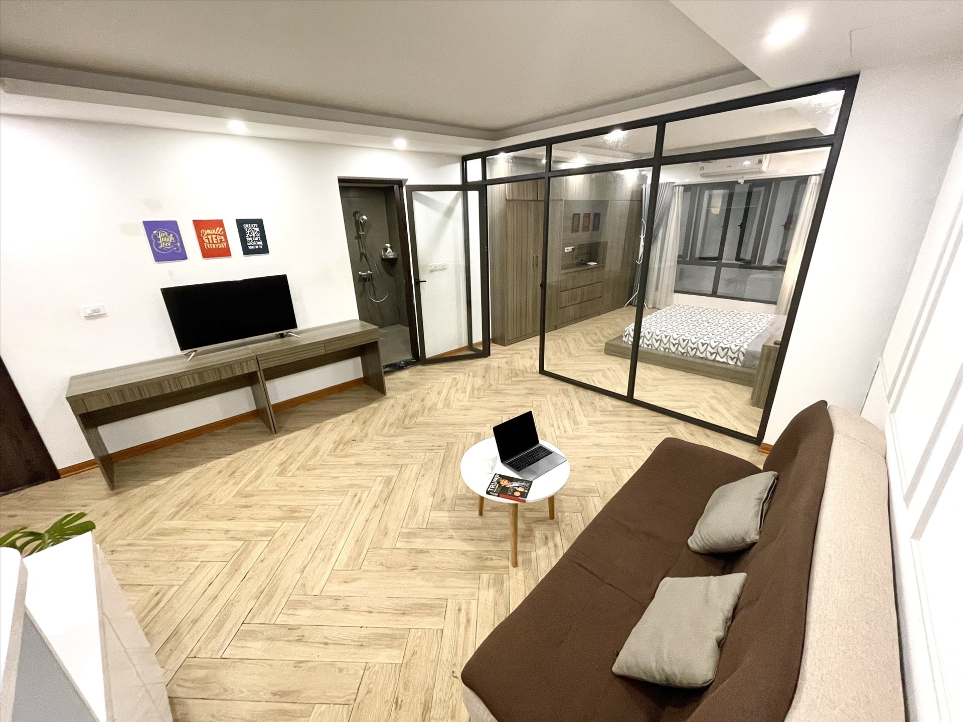 Phòng trọ Airstay Yên Hoa - Tây Hồ - Phòng (*)