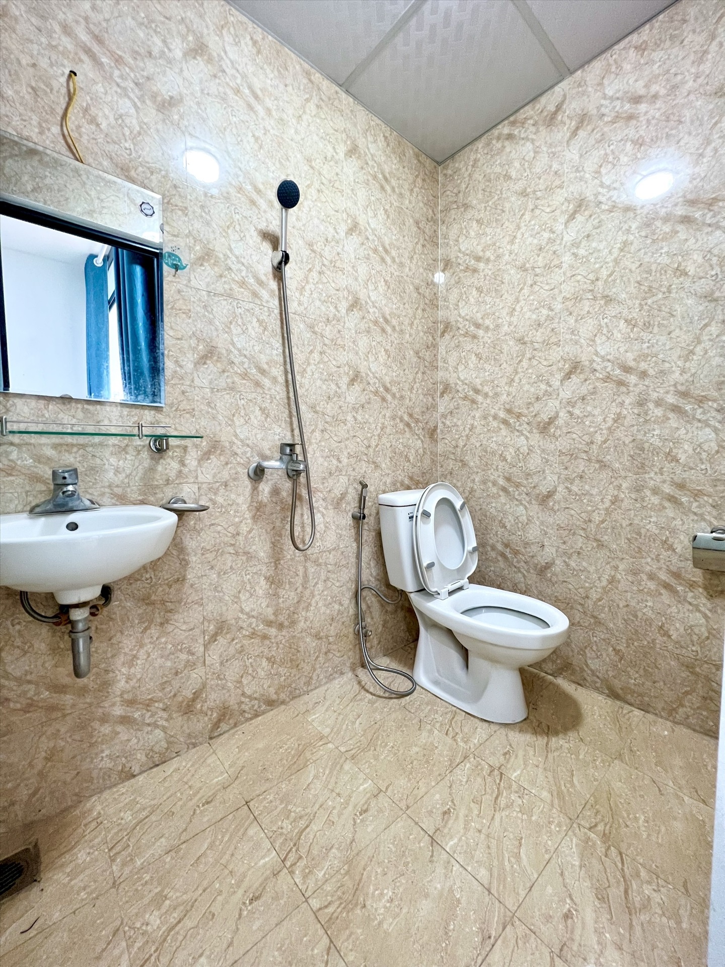 Phòng trọ 1 Phòng ngủ 28m2 tại TT House 2 Trần Duy Hưng - Cầu Giấy - Phòng tắm