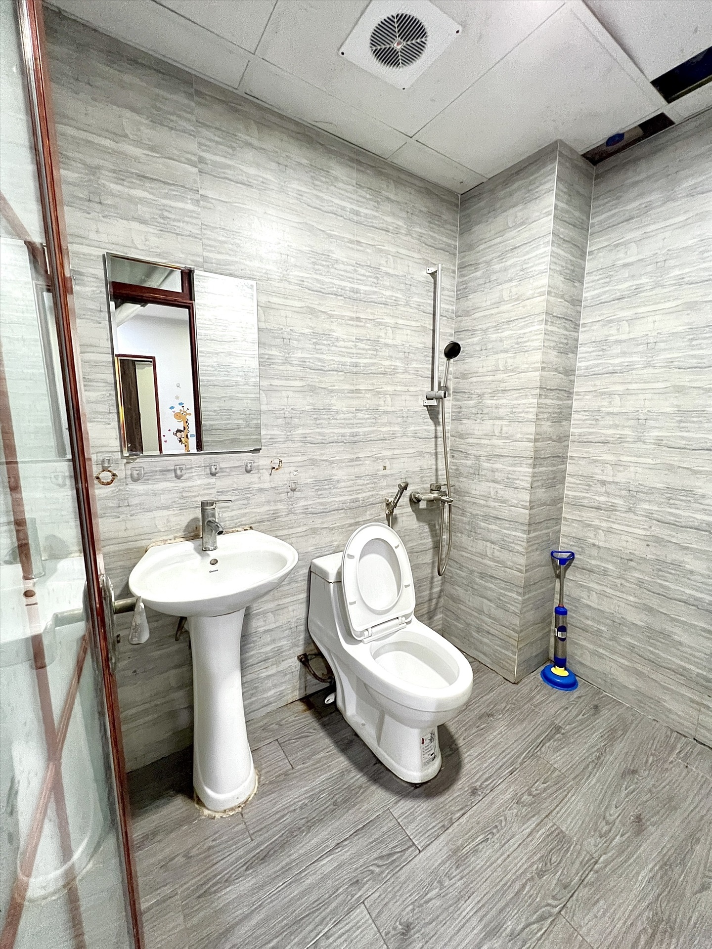 Phòng trọ 1 Phòng ngủ 40m2 tại TT House 1 Trung Kính - Cầu Giấy - Phòng tắm